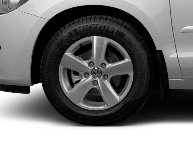 2010 Volkswagen Routan SE