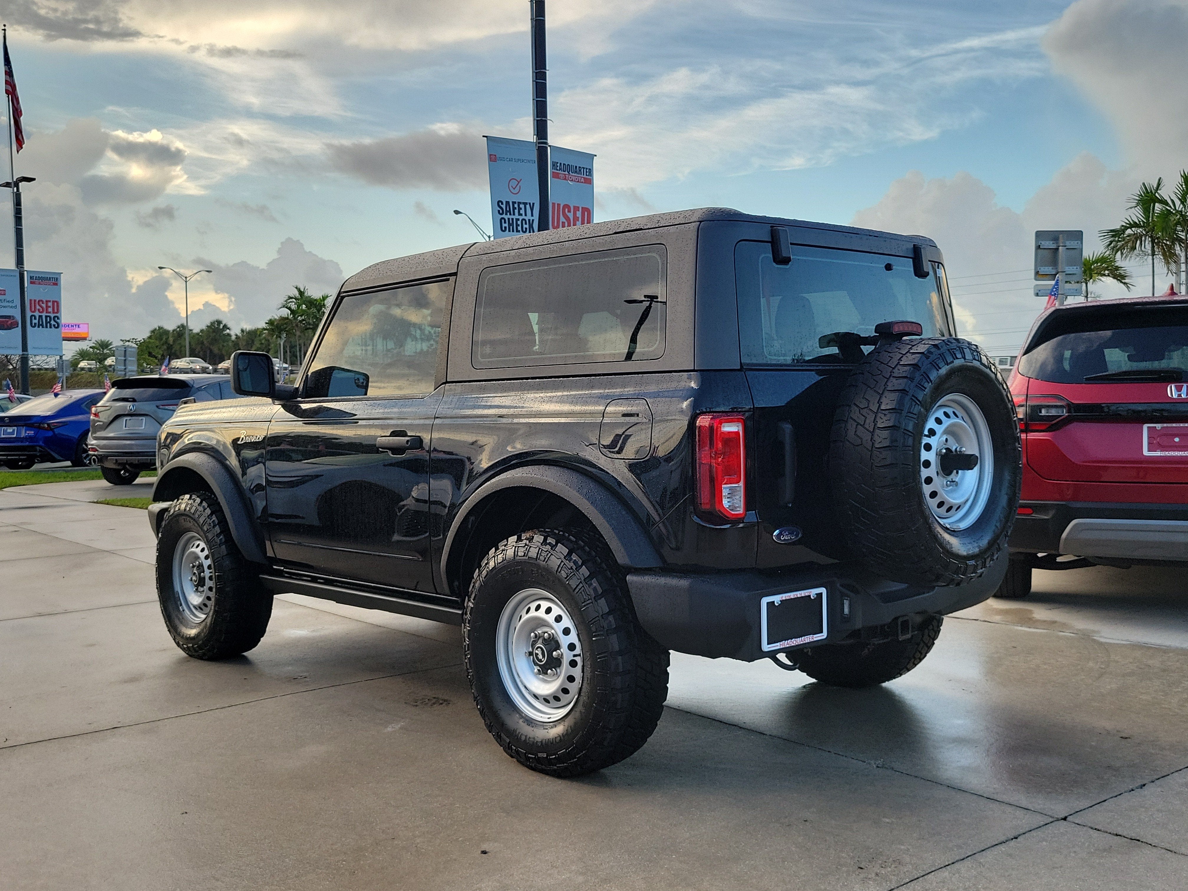 2021 Ford Bronco Base