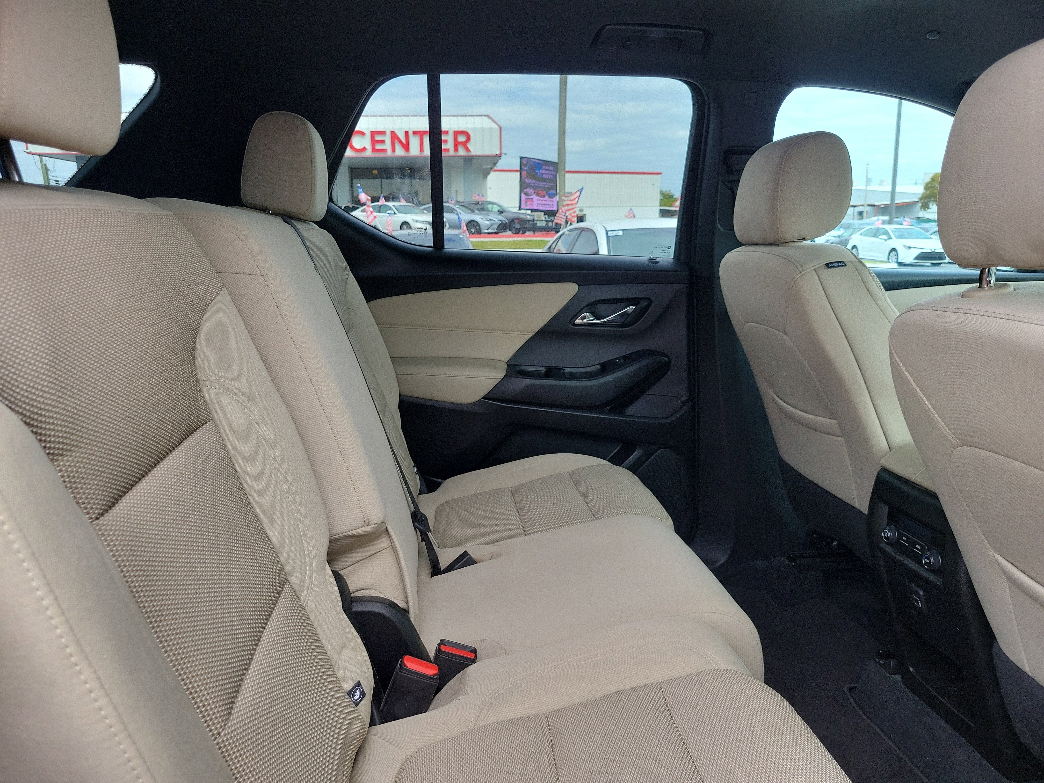 2023 Chevrolet Traverse LS