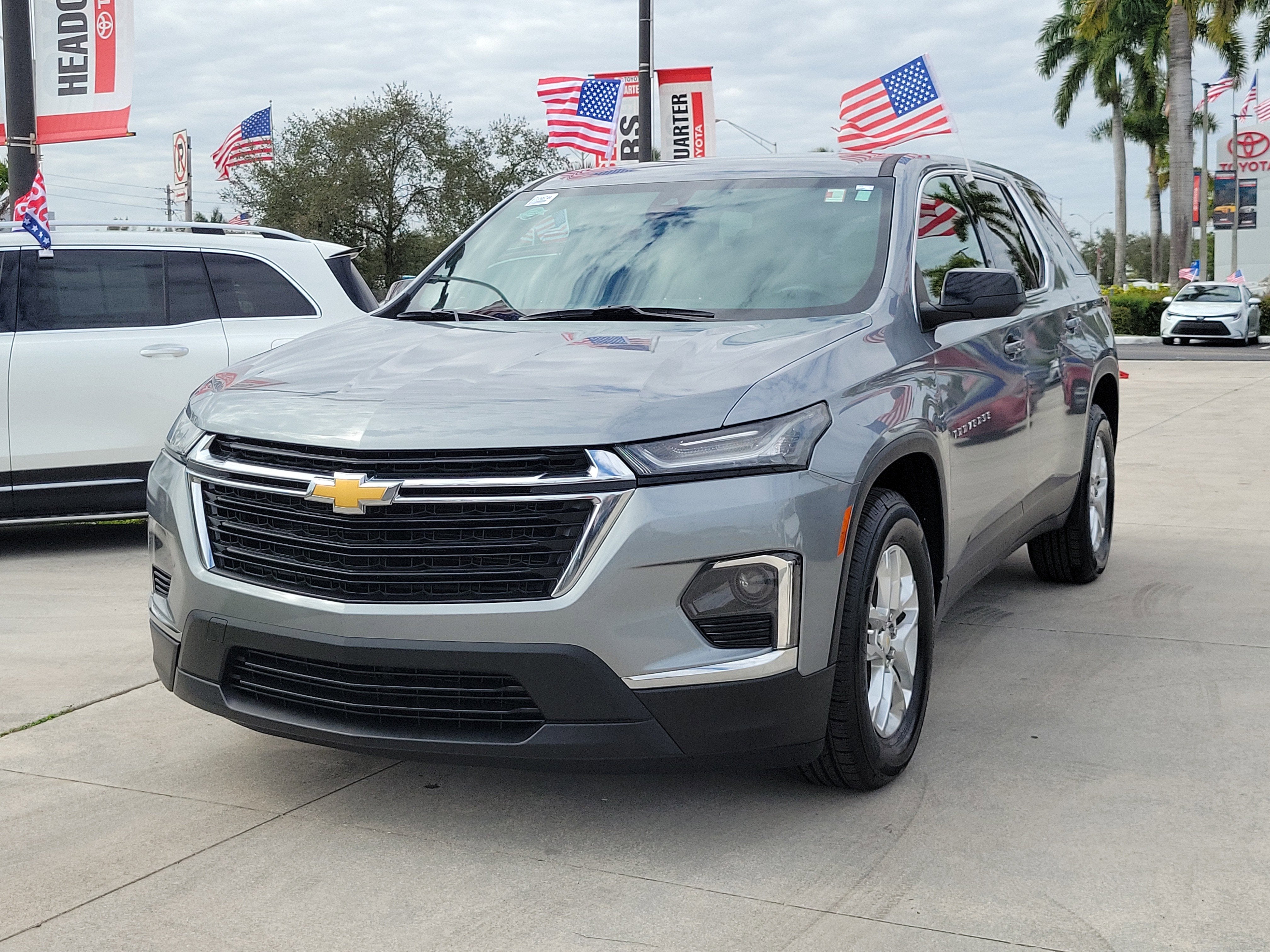 2023 Chevrolet Traverse LS