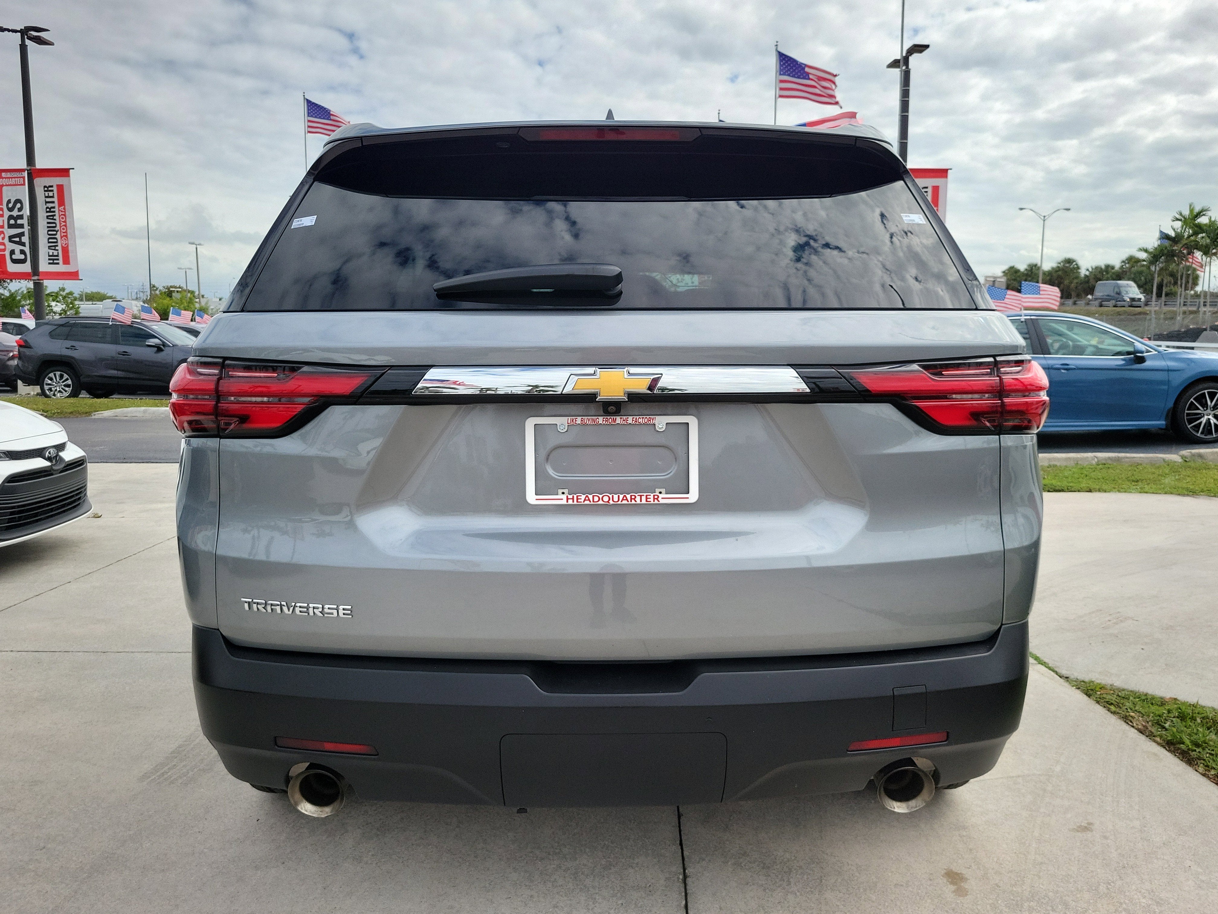 2023 Chevrolet Traverse LS