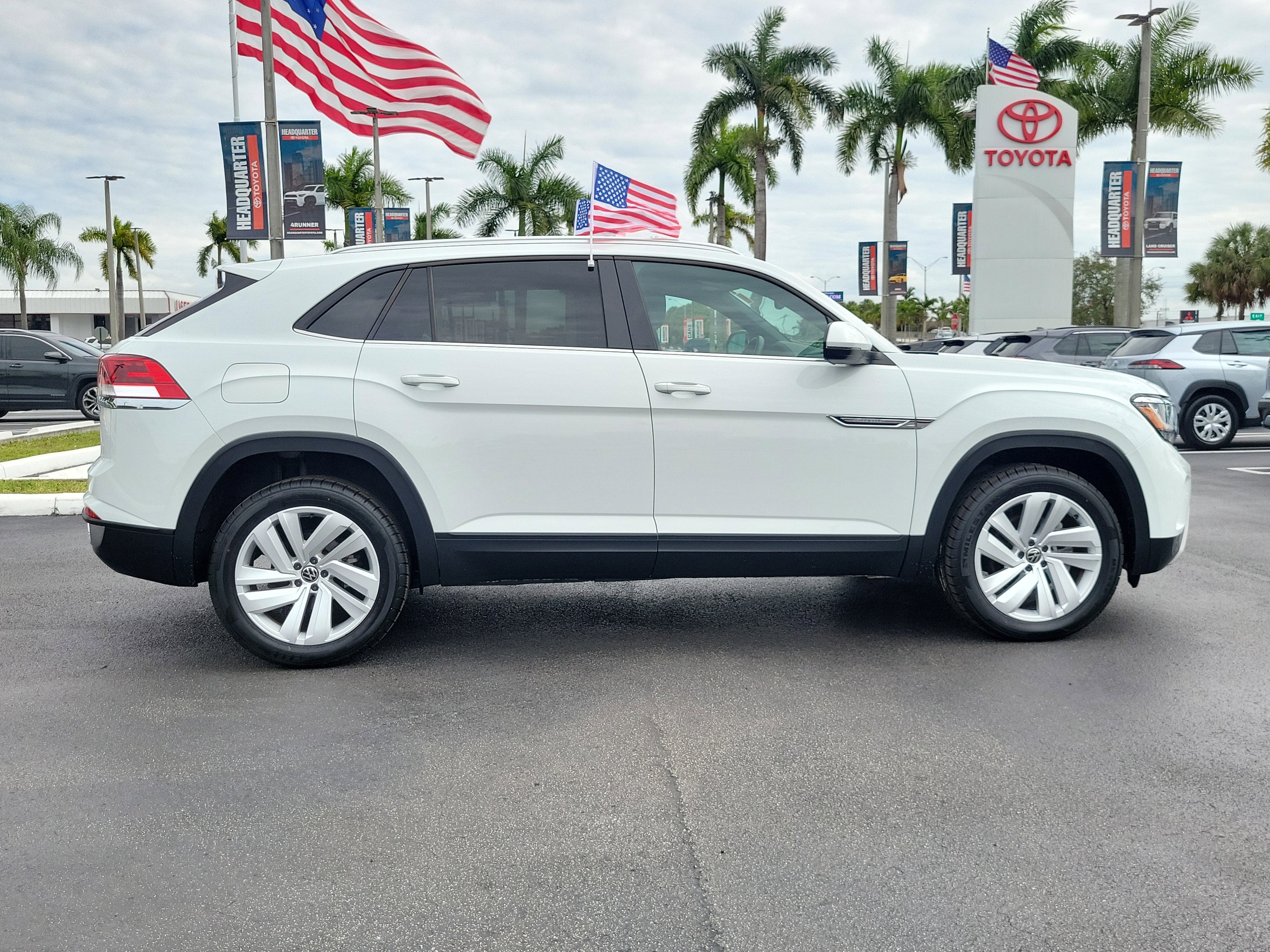 2023 Volkswagen Atlas Cross Sport 2.0T SE w/Technology