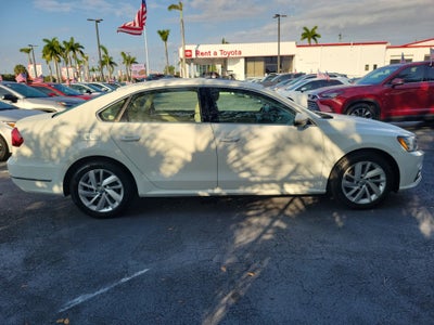 2018 Volkswagen Passat 2.0T SE