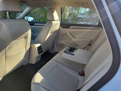2018 Volkswagen Passat 2.0T SE