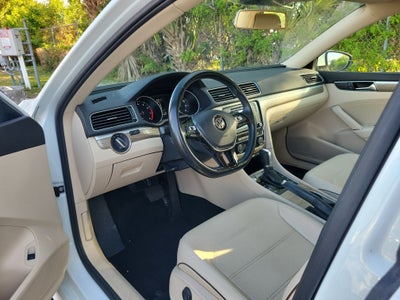 2018 Volkswagen Passat 2.0T SE