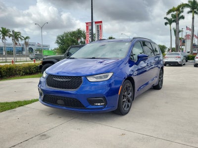 2021 Chrysler Pacifica Touring L