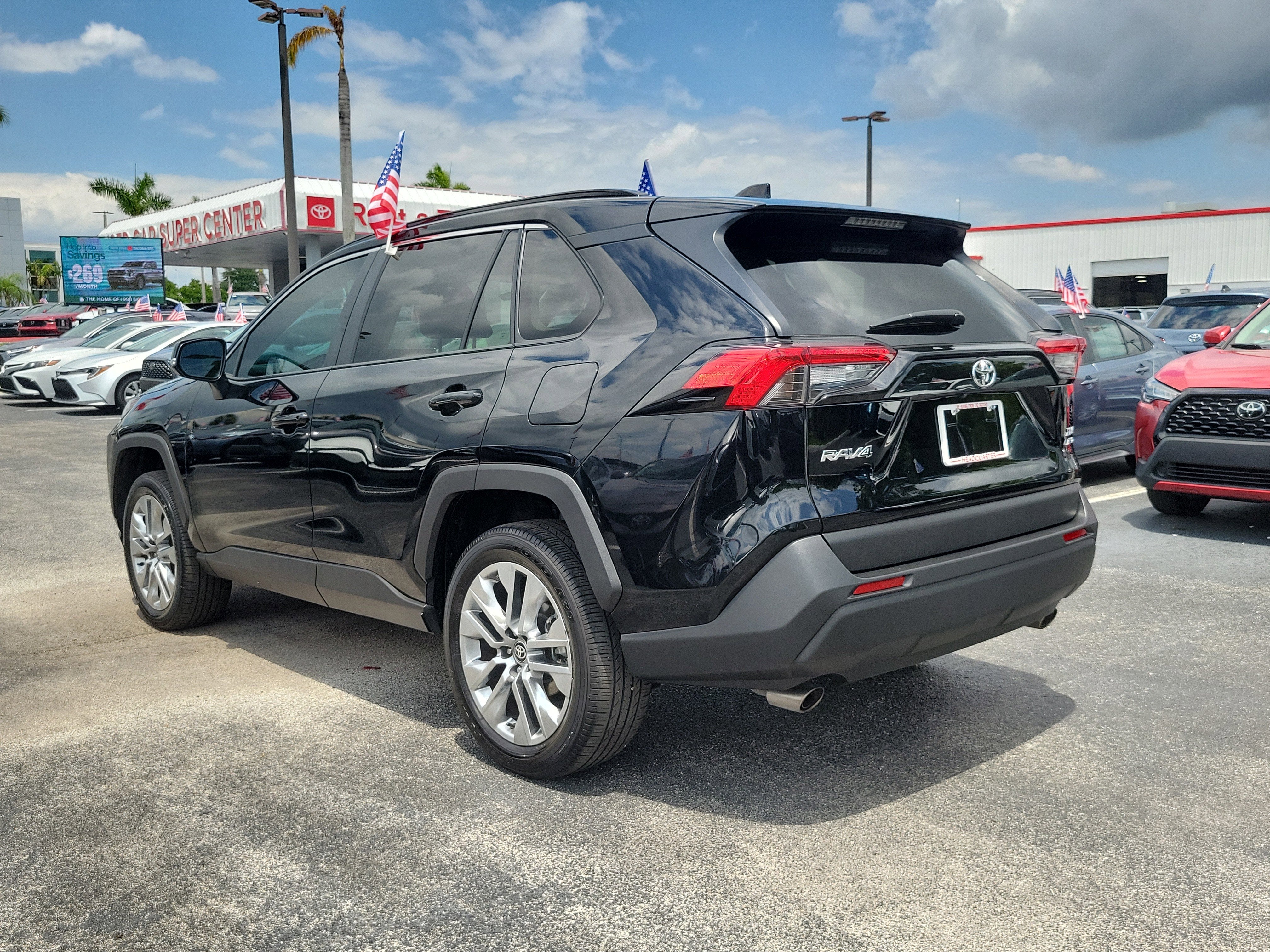 2025 Toyota RAV4 XLE Premium