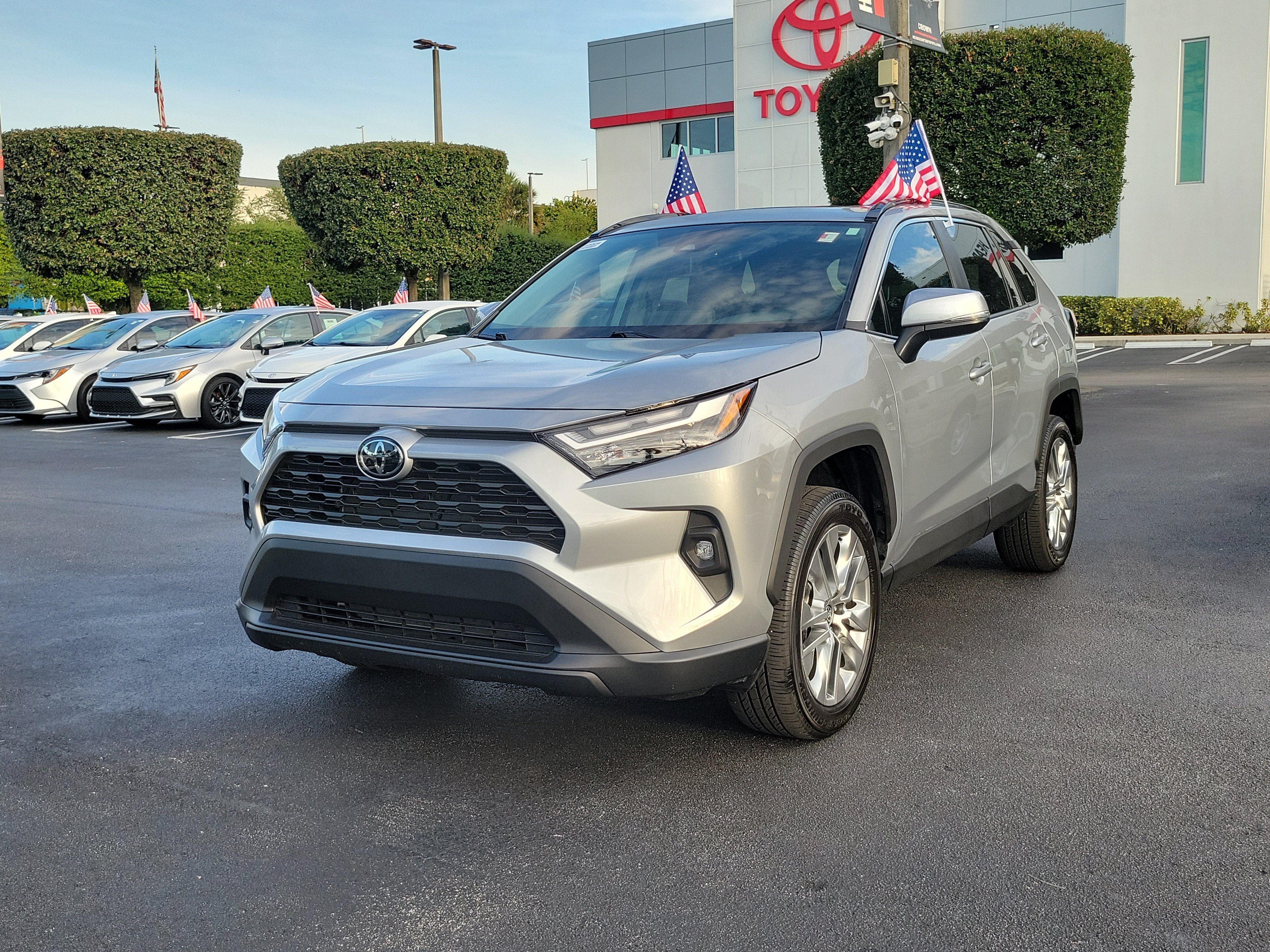 2025 Toyota RAV4 XLE Premium