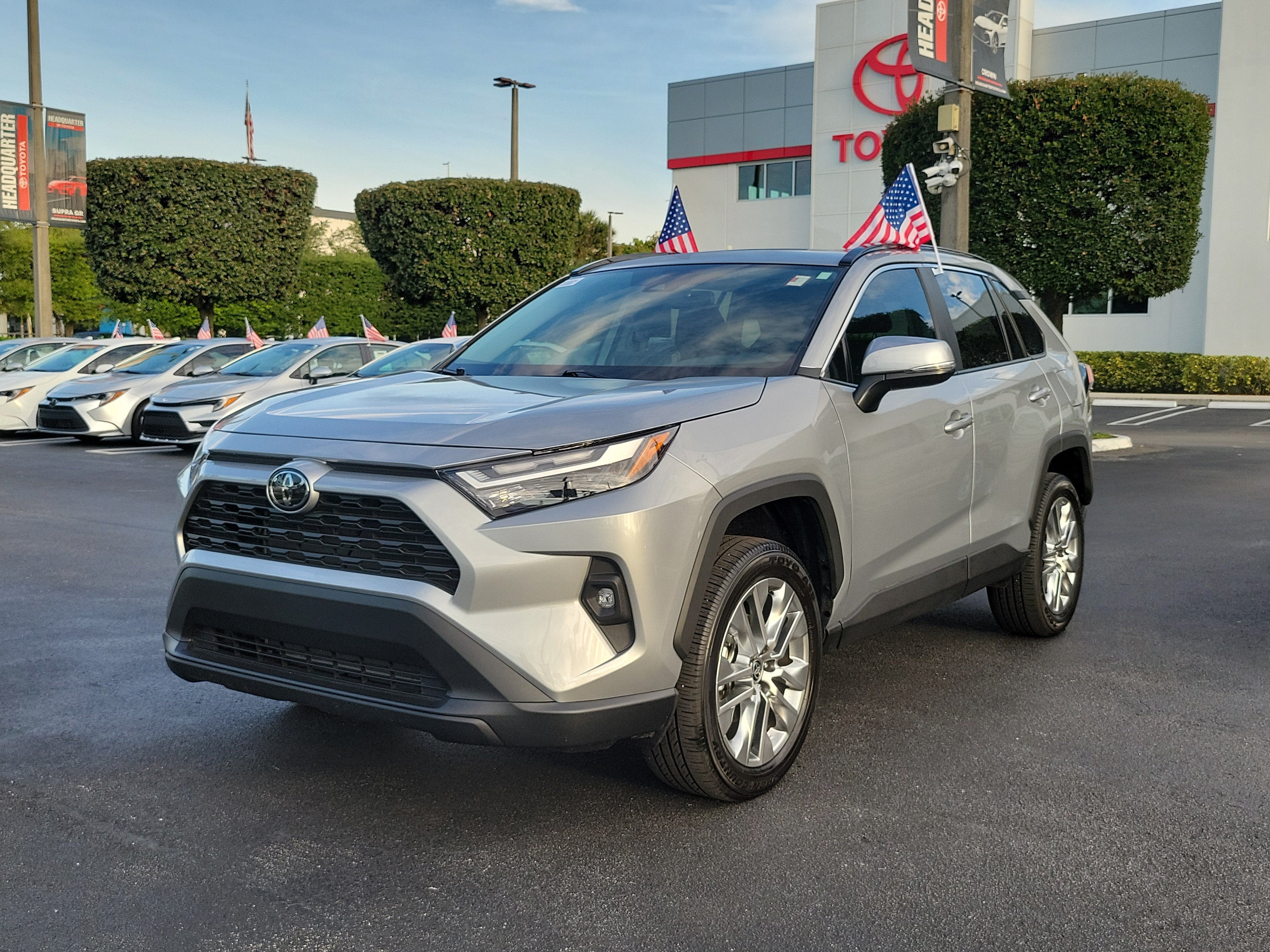 2025 Toyota RAV4 XLE Premium