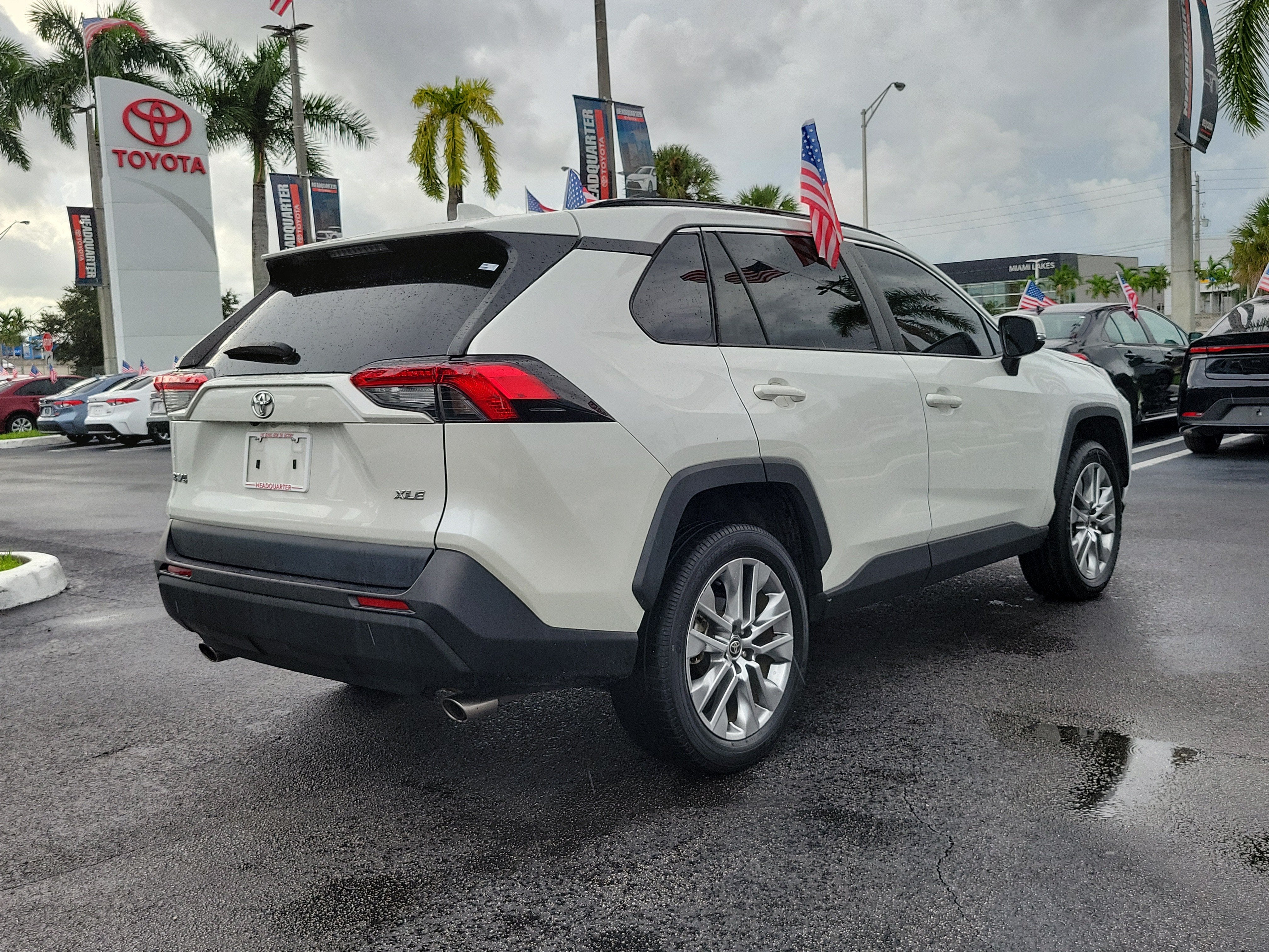 2022 Toyota RAV4 XLE Premium