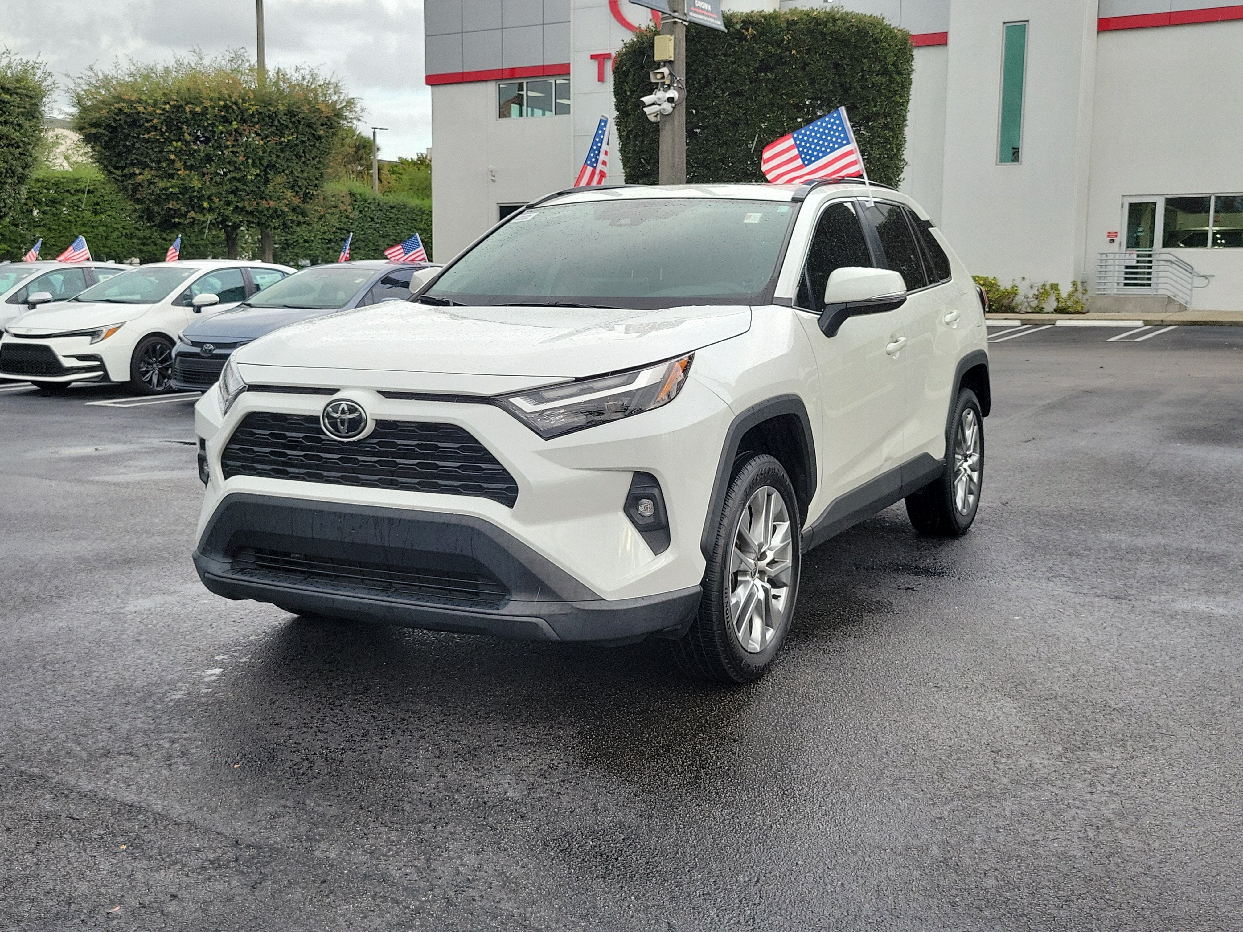 2022 Toyota RAV4 XLE Premium