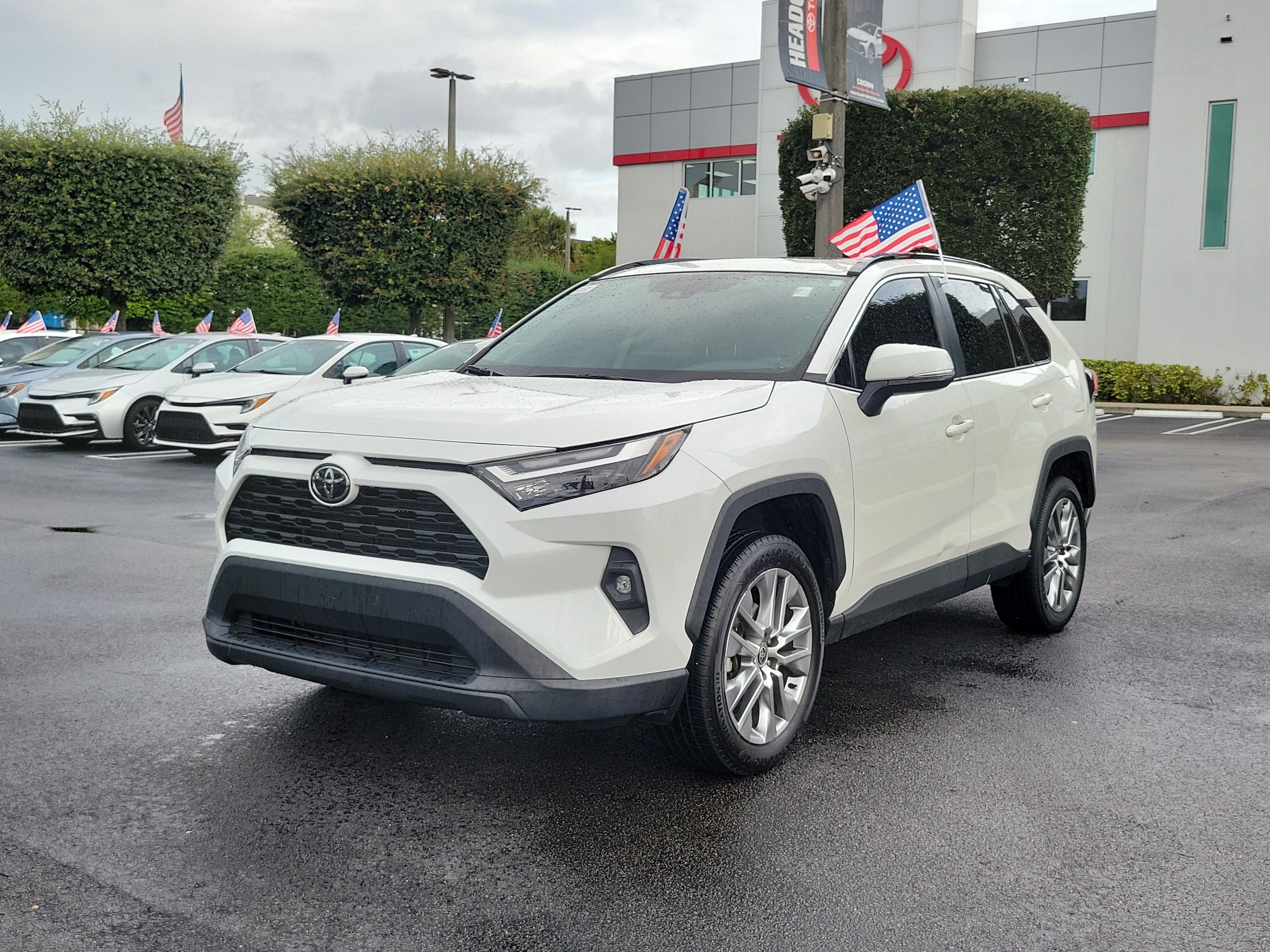 2022 Toyota RAV4 XLE Premium