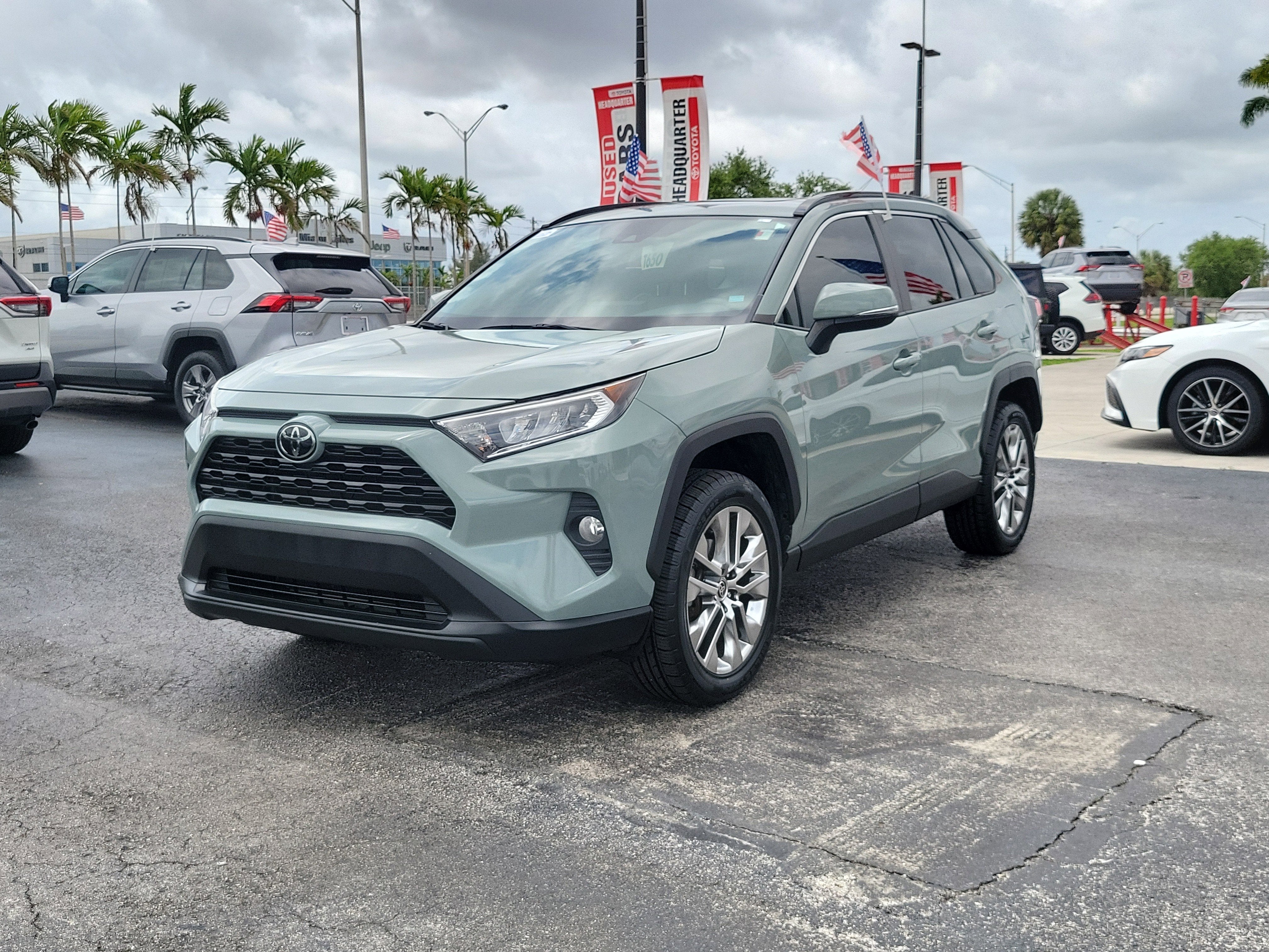 2021 Toyota RAV4 XLE Premium