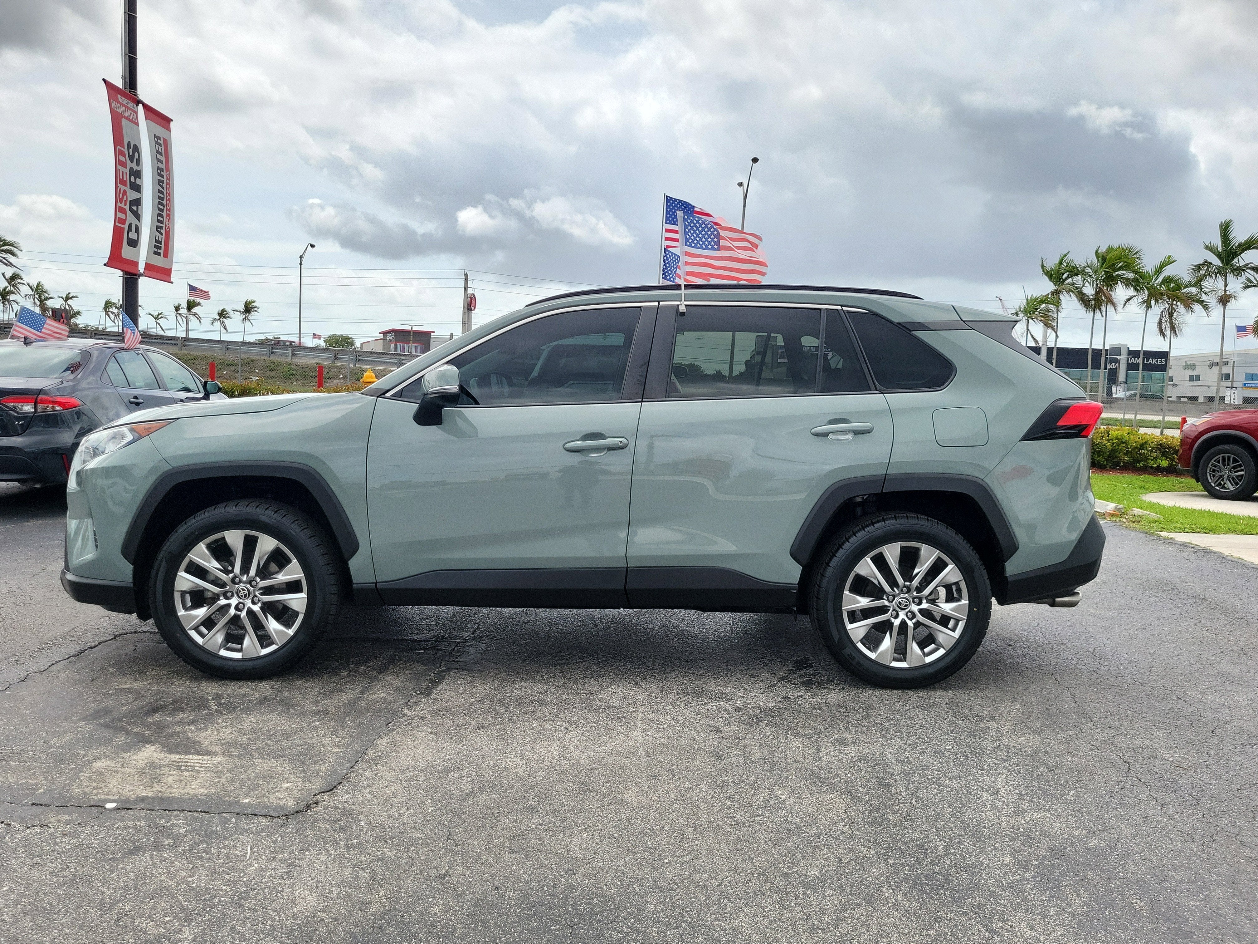 2021 Toyota RAV4 XLE Premium