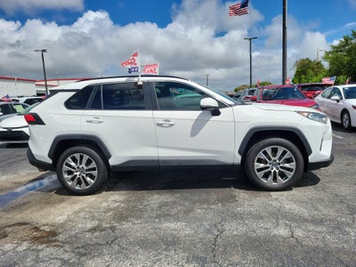 2019 Toyota RAV4 XLE Premium