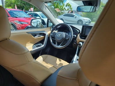 2019 Toyota RAV4 XLE Premium