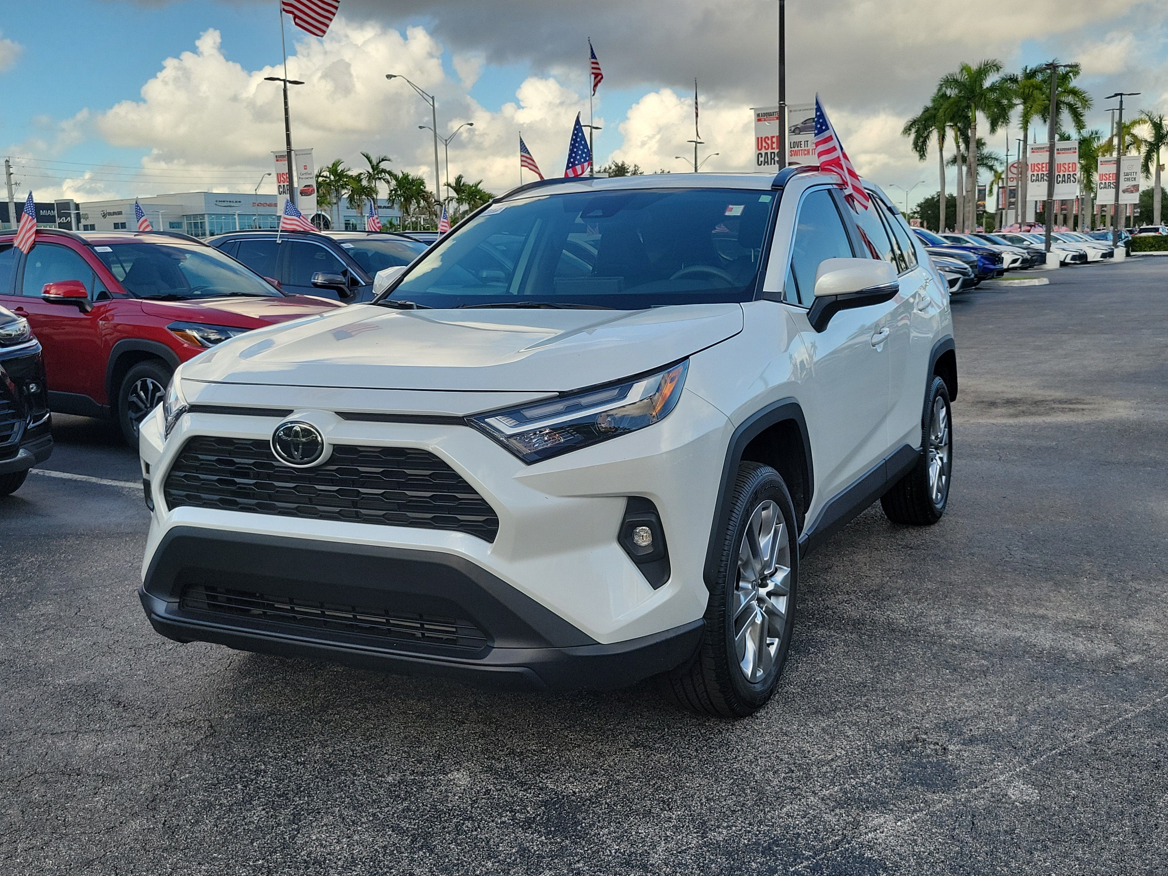 2025 Toyota RAV4 XLE Premium