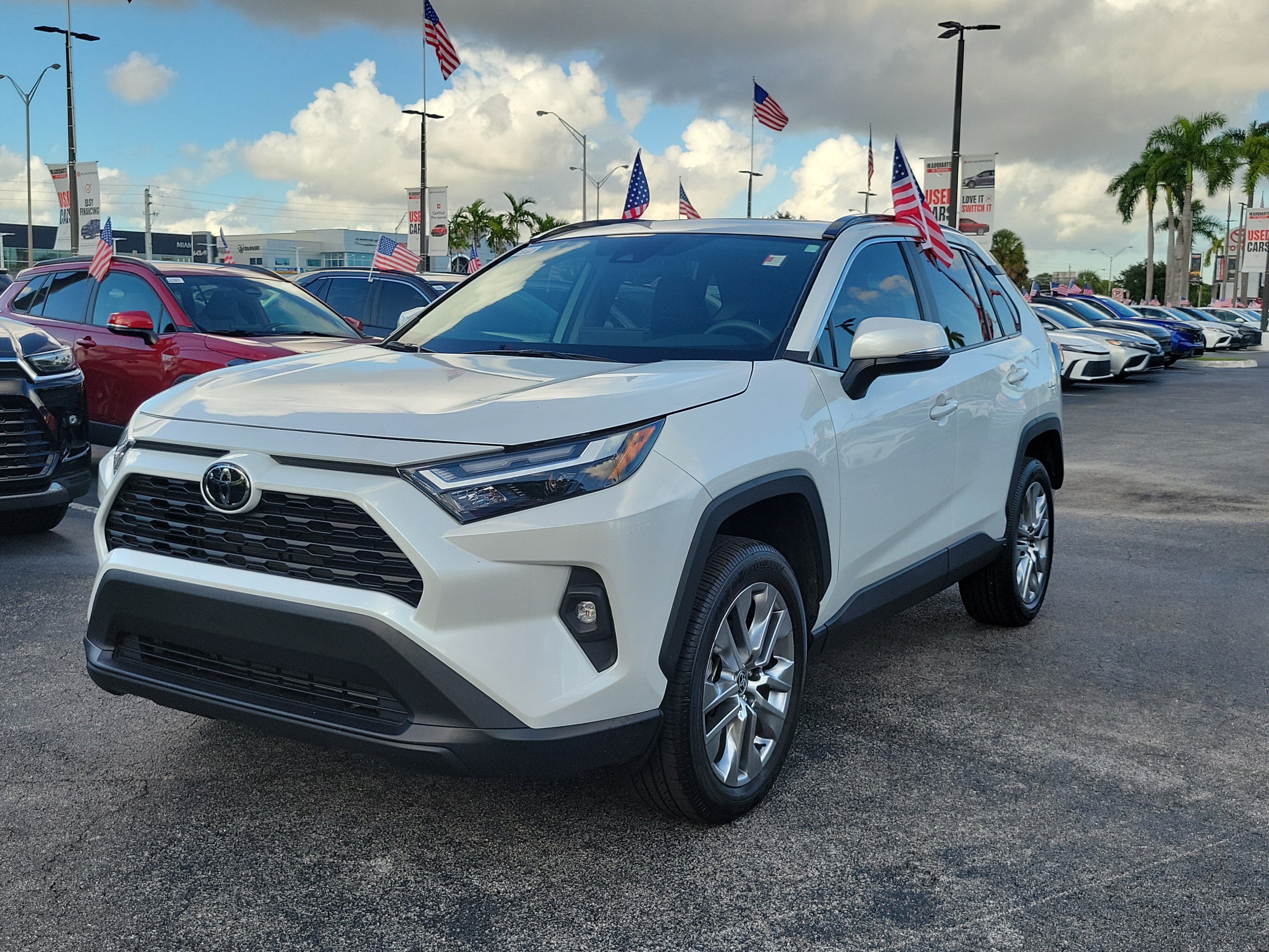 2025 Toyota RAV4 XLE Premium