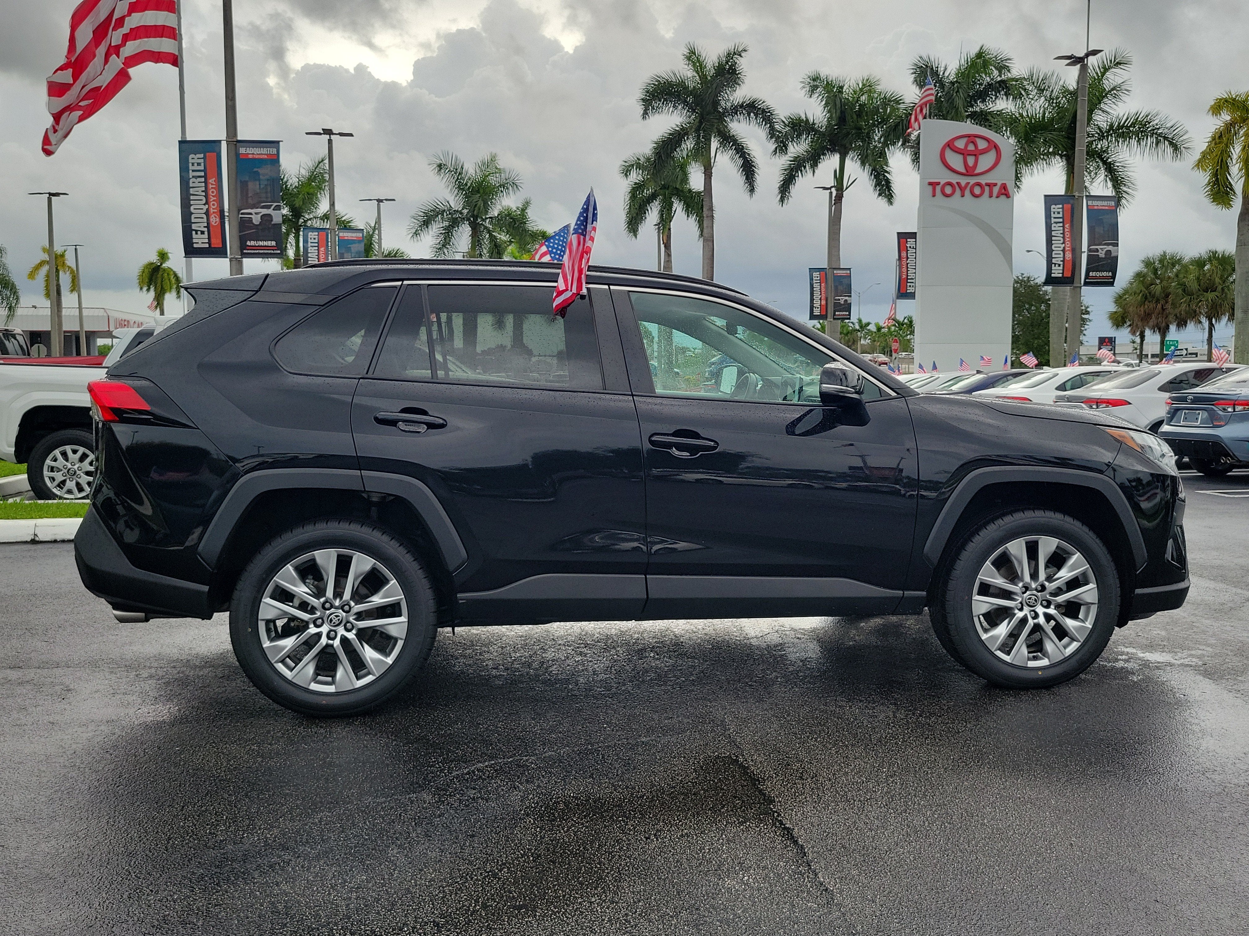 2023 Toyota RAV4 XLE Premium