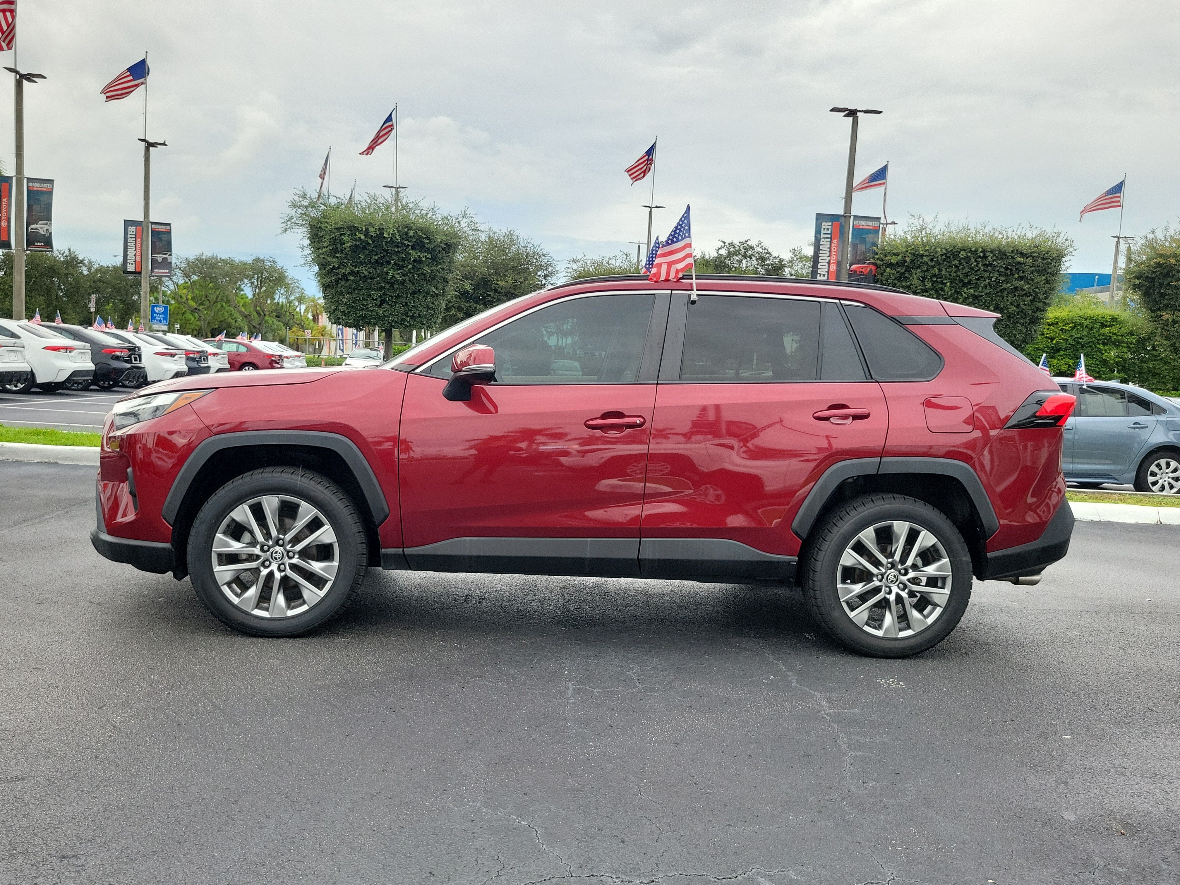2023 Toyota RAV4 XLE Premium