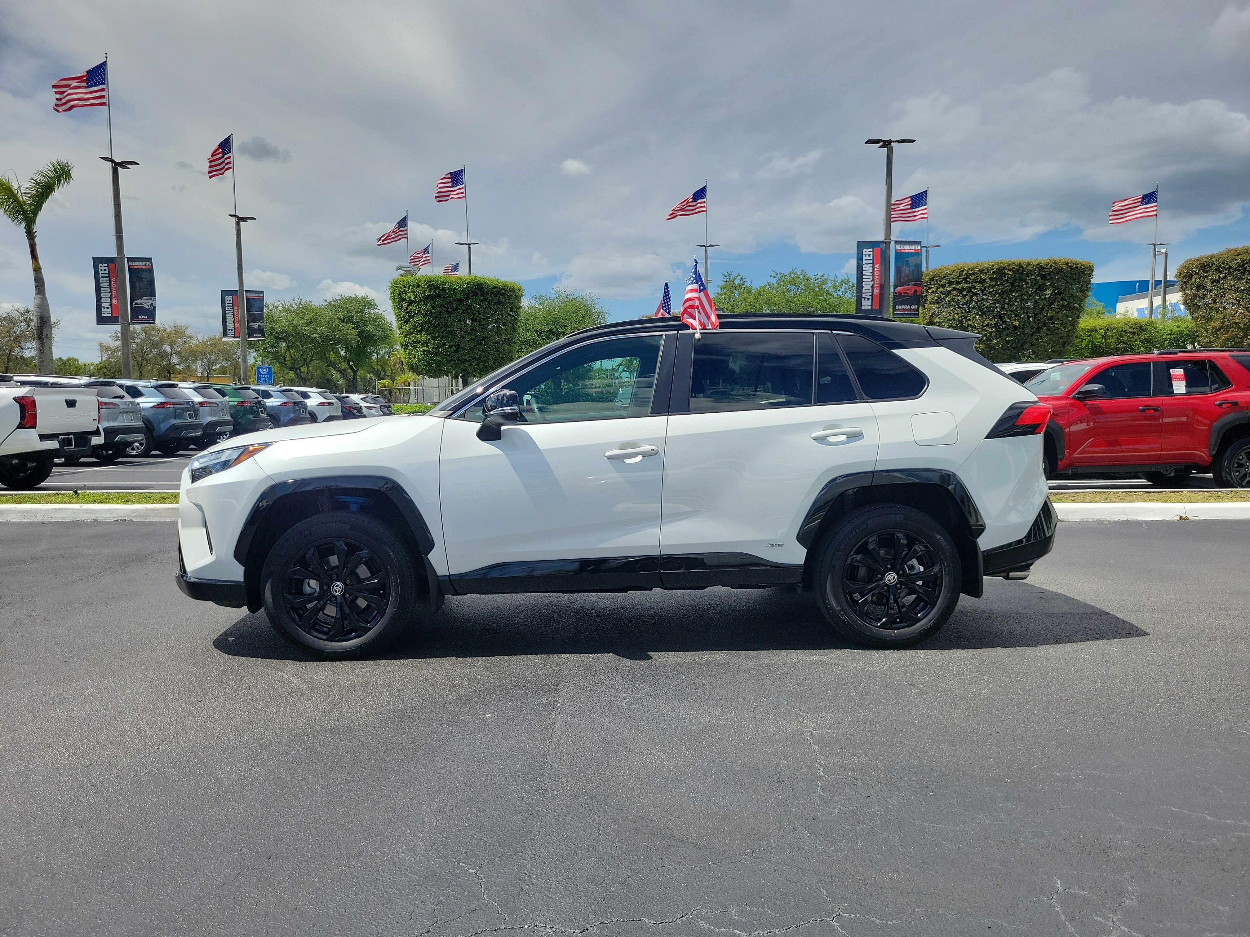 2024 Toyota RAV4 Hybrid XSE
