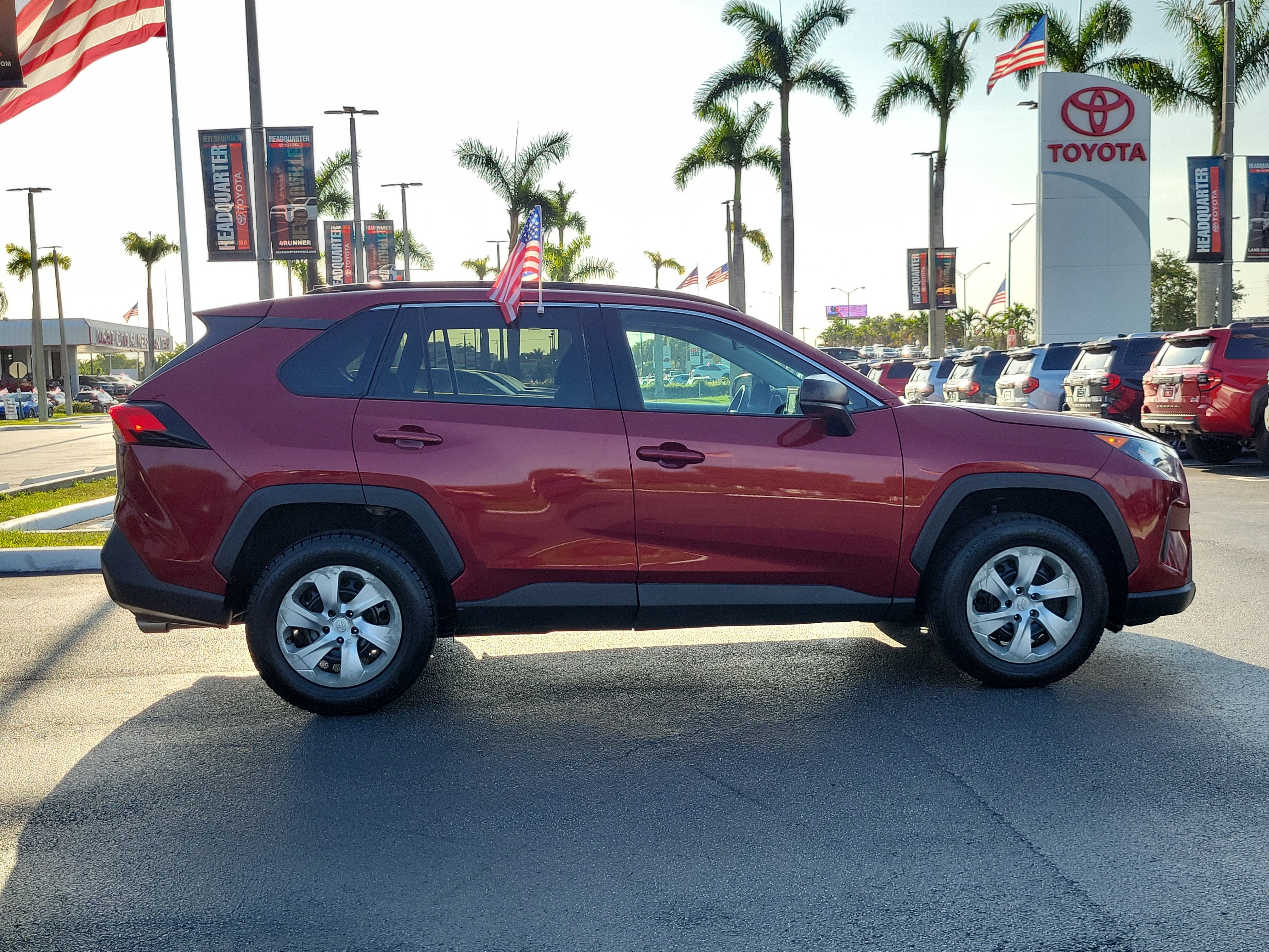 2020 Toyota RAV4 LE