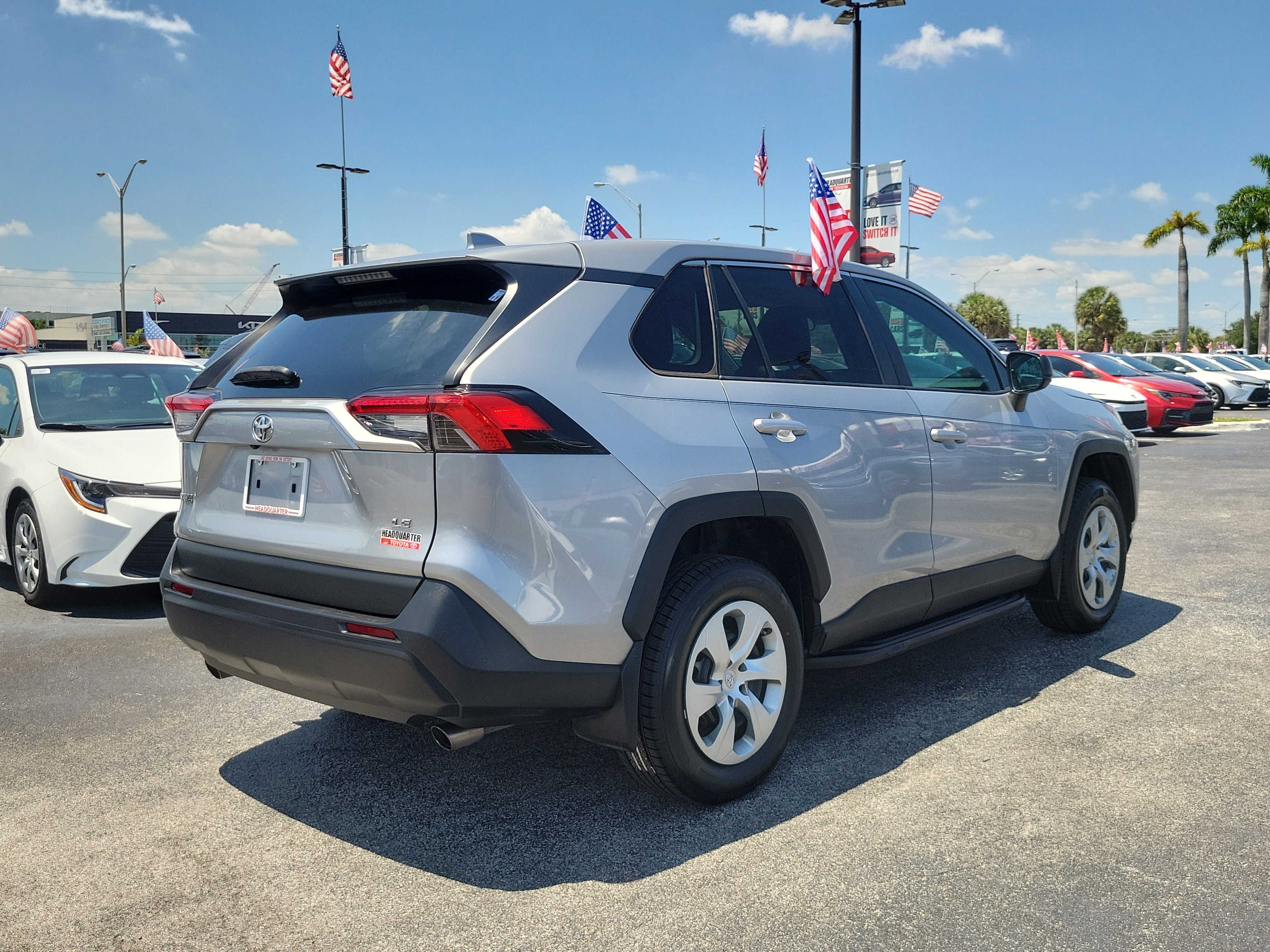 2022 Toyota RAV4 LE