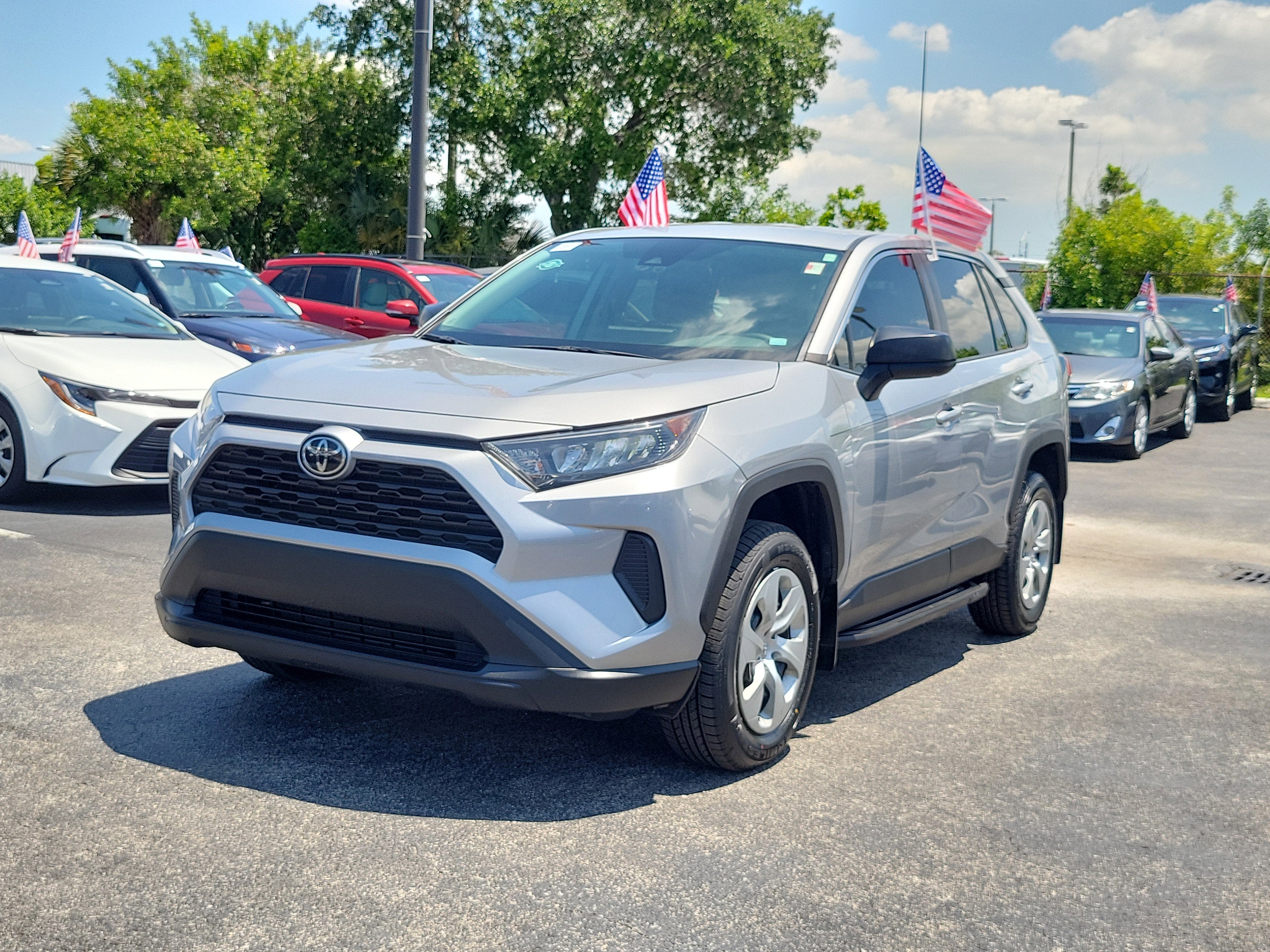 2022 Toyota RAV4 LE