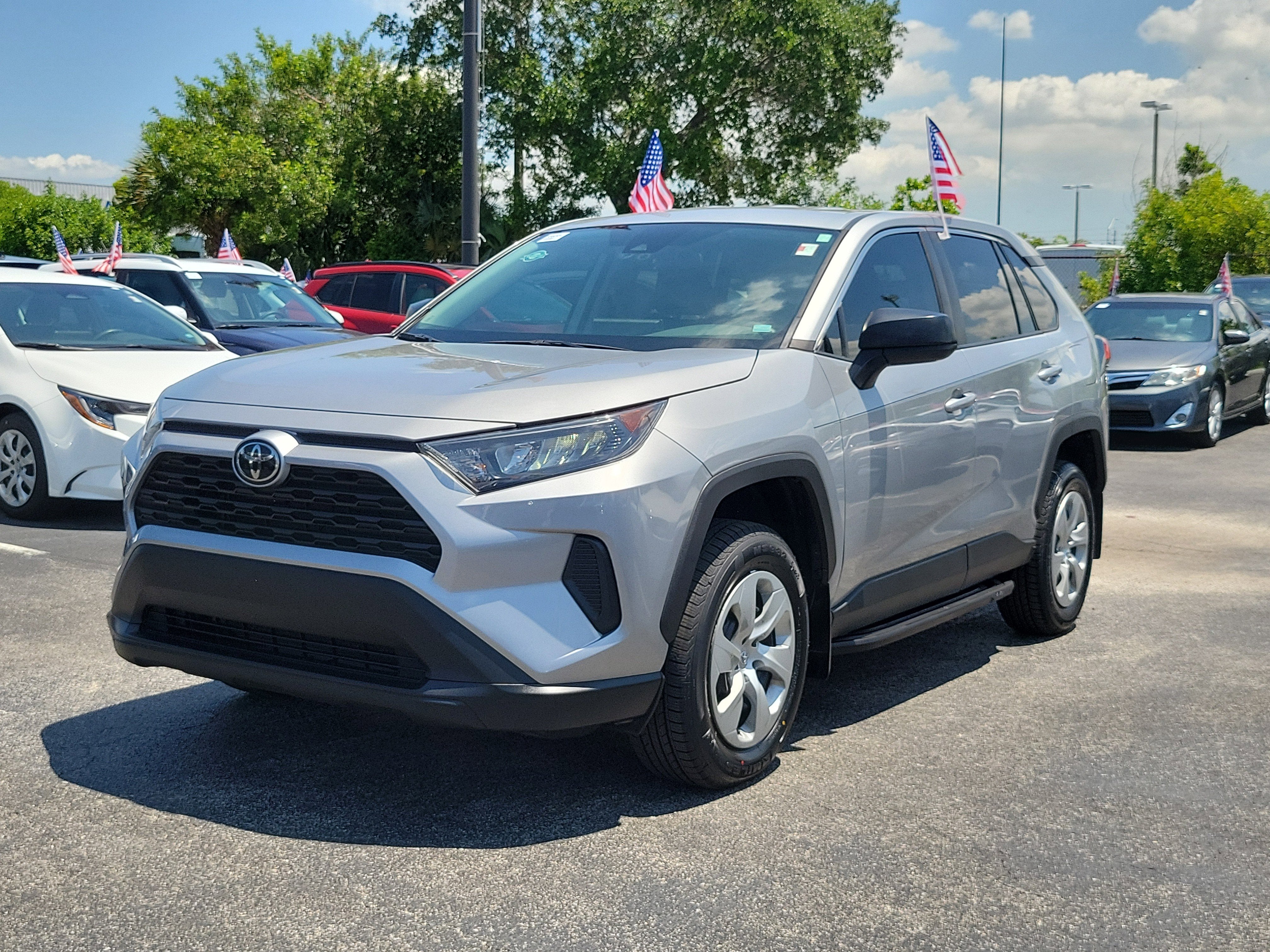 2022 Toyota RAV4 LE