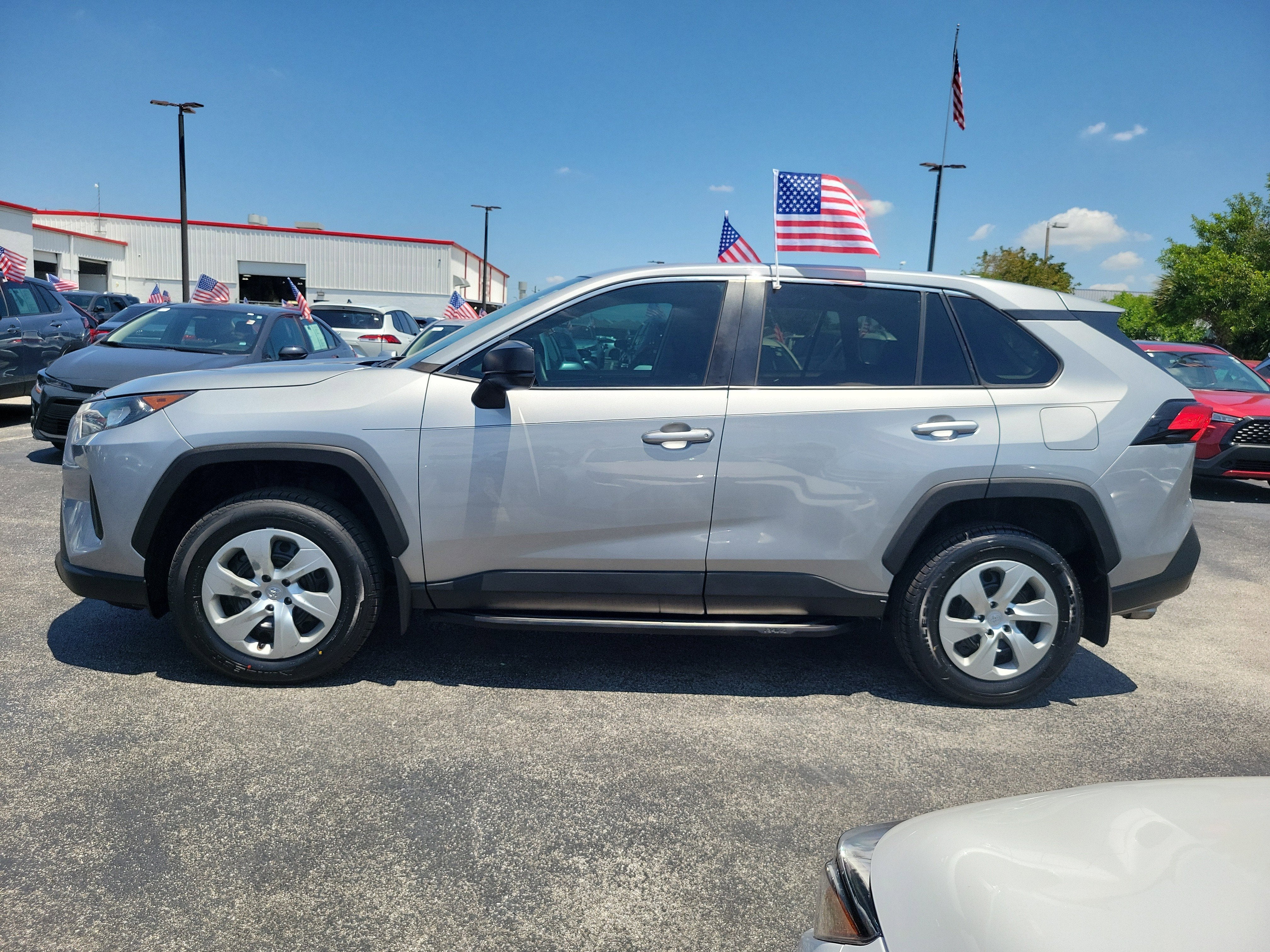 2022 Toyota RAV4 LE