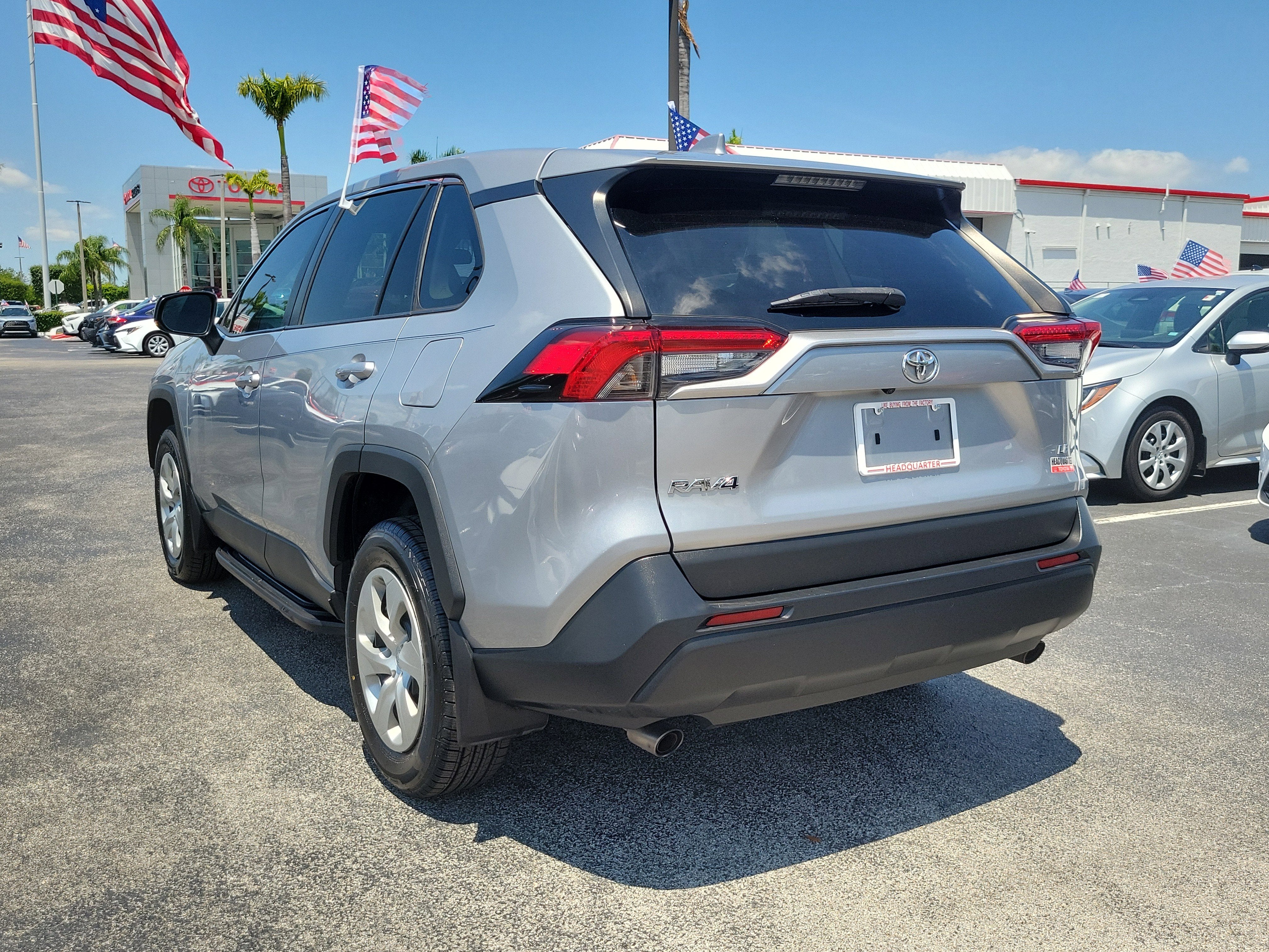 2022 Toyota RAV4 LE
