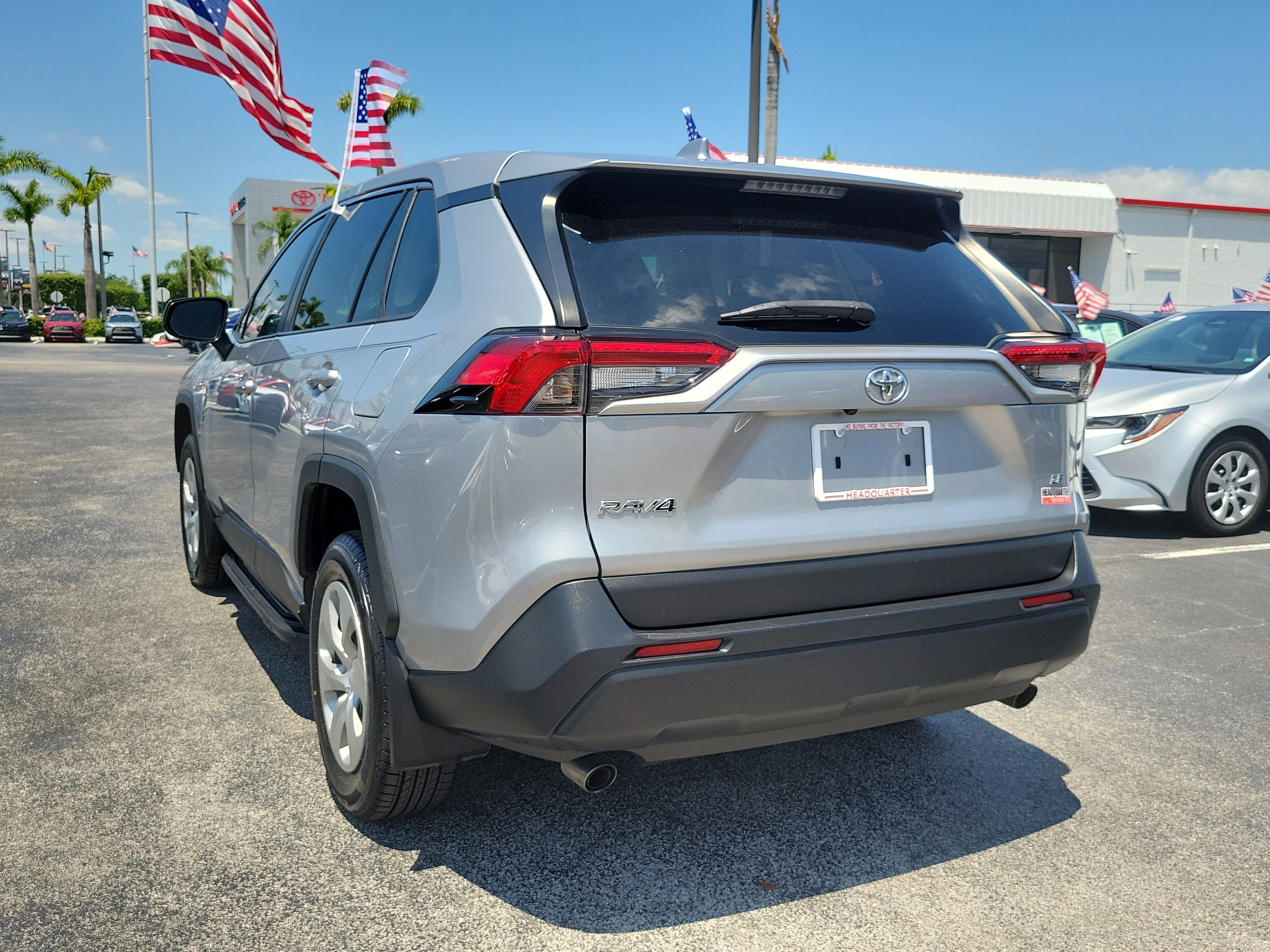 2022 Toyota RAV4 LE