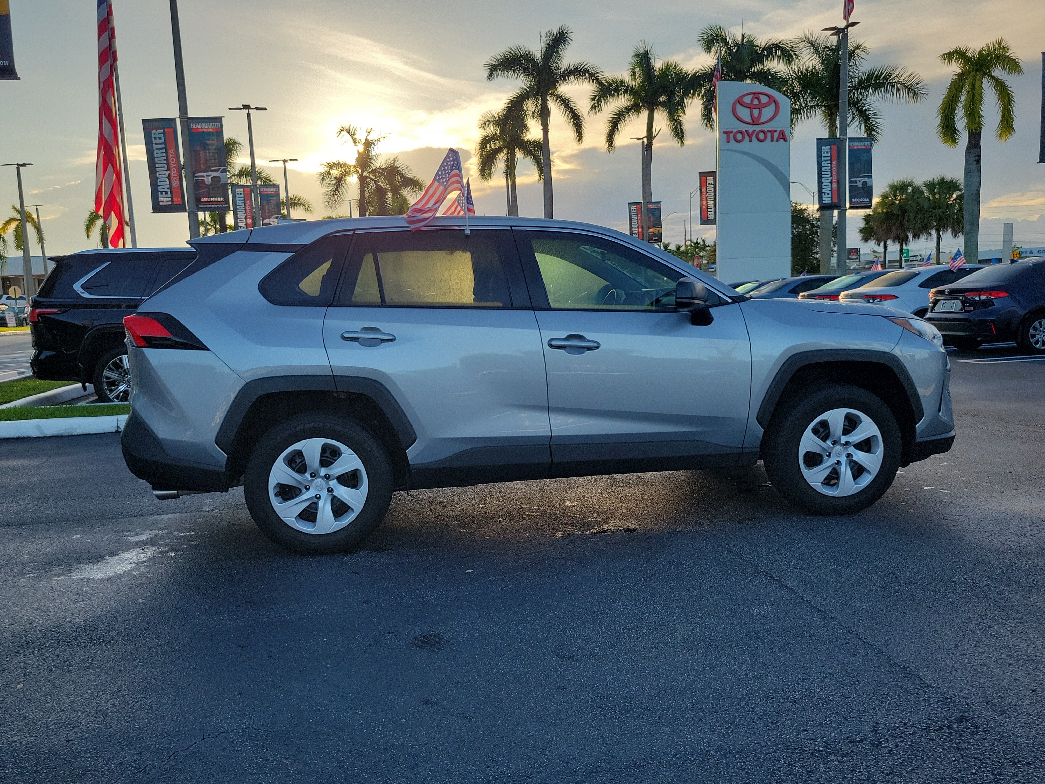 2025 Toyota RAV4 LE