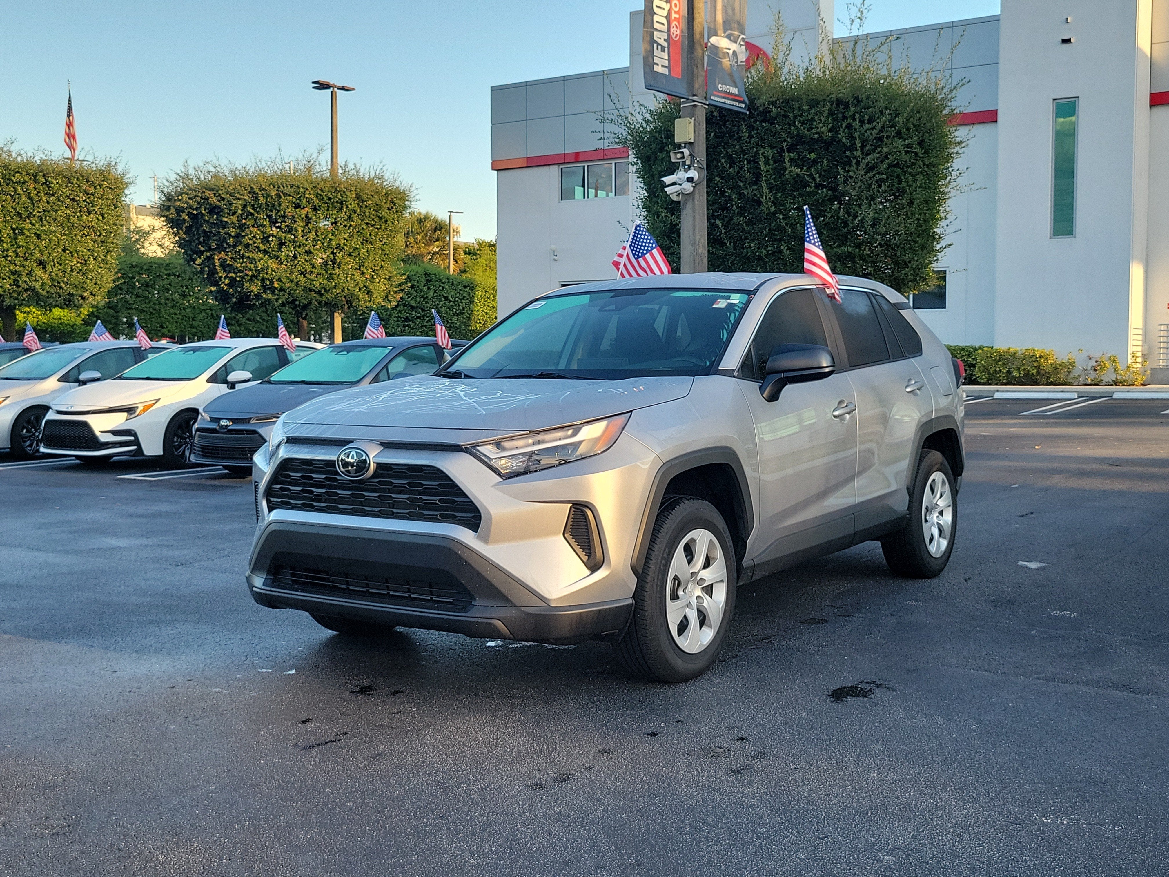 2025 Toyota RAV4 LE