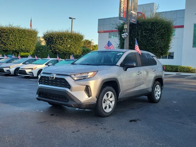 2025 Toyota RAV4 LE
