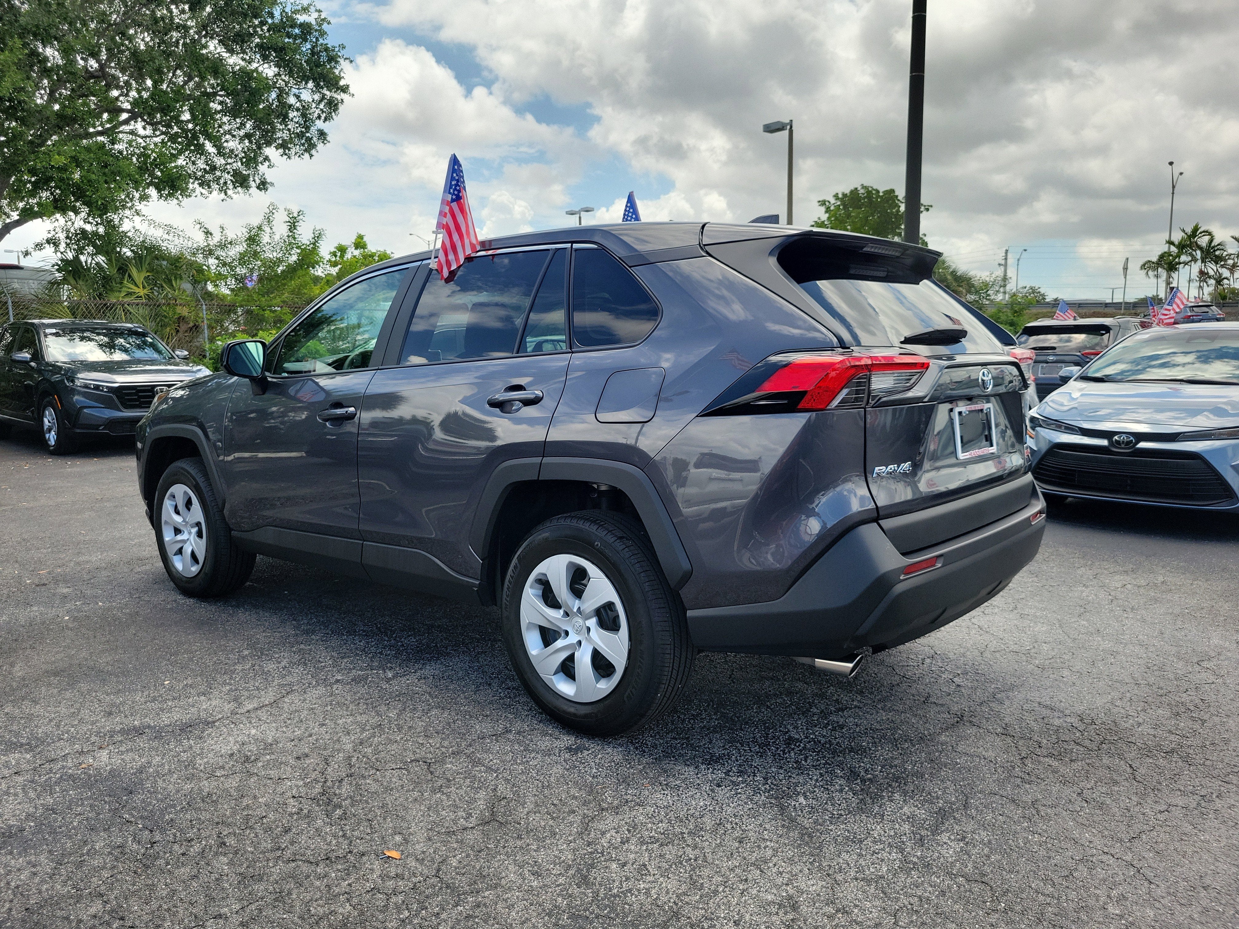 2025 Toyota RAV4 LE