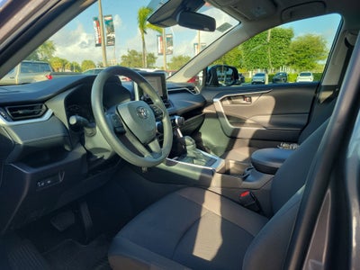 2024 Toyota RAV4 LE