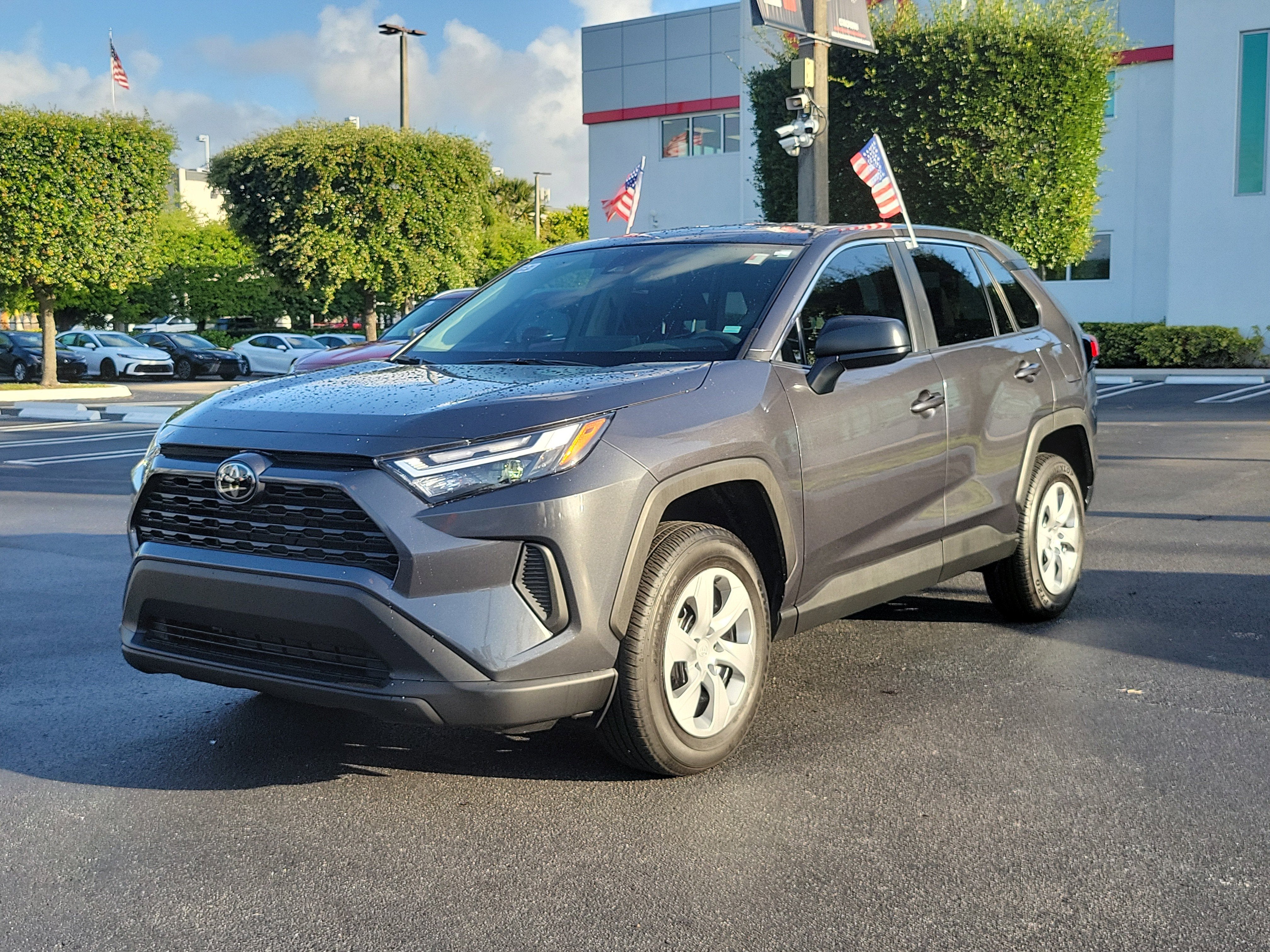 2024 Toyota RAV4 LE