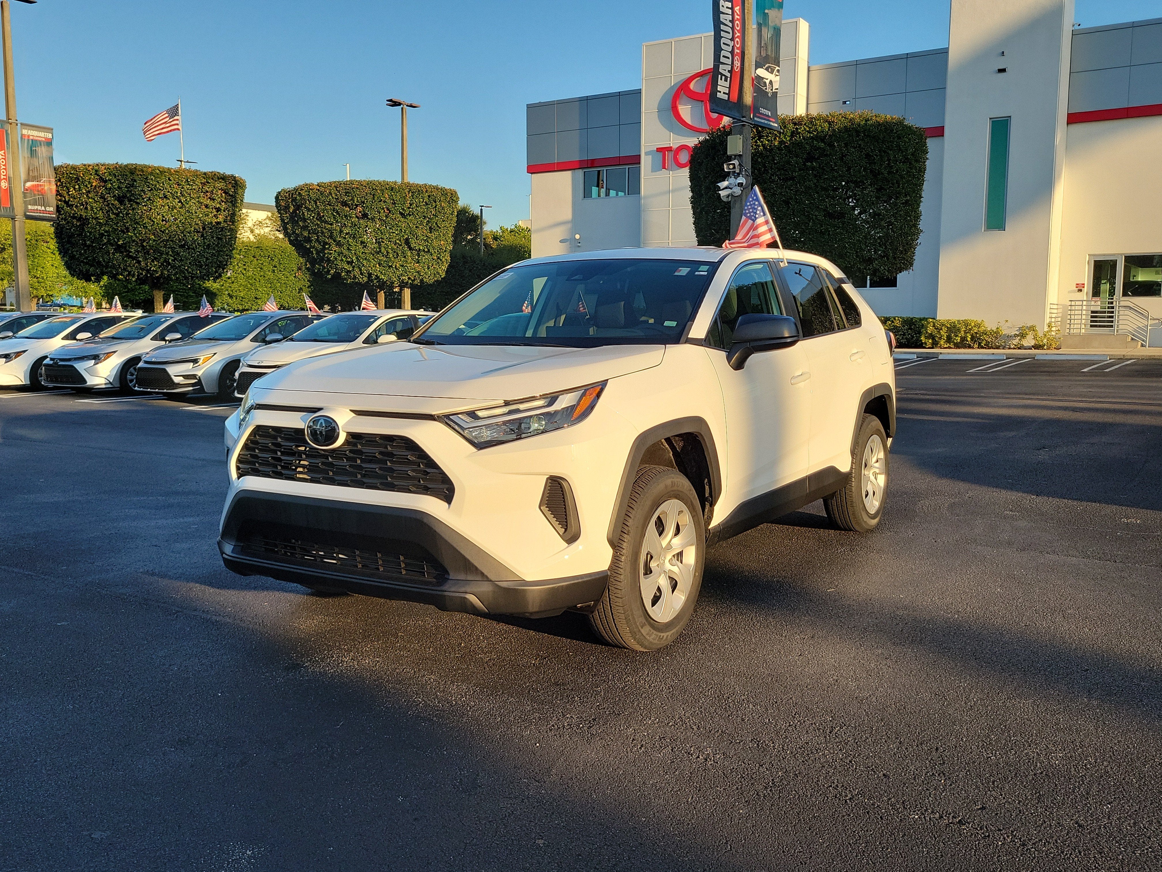 2024 Toyota RAV4 LE