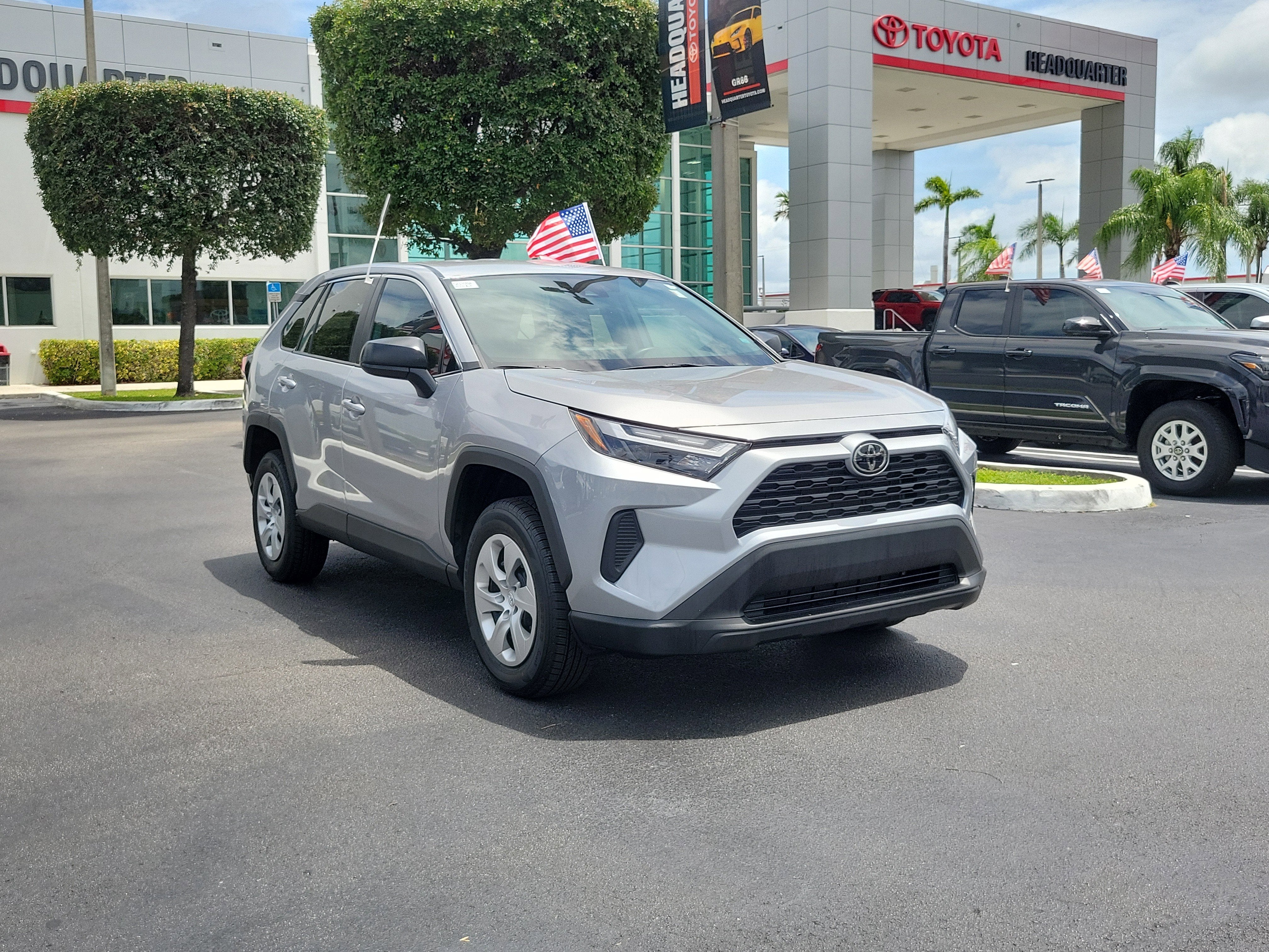 2024 Toyota RAV4 LE