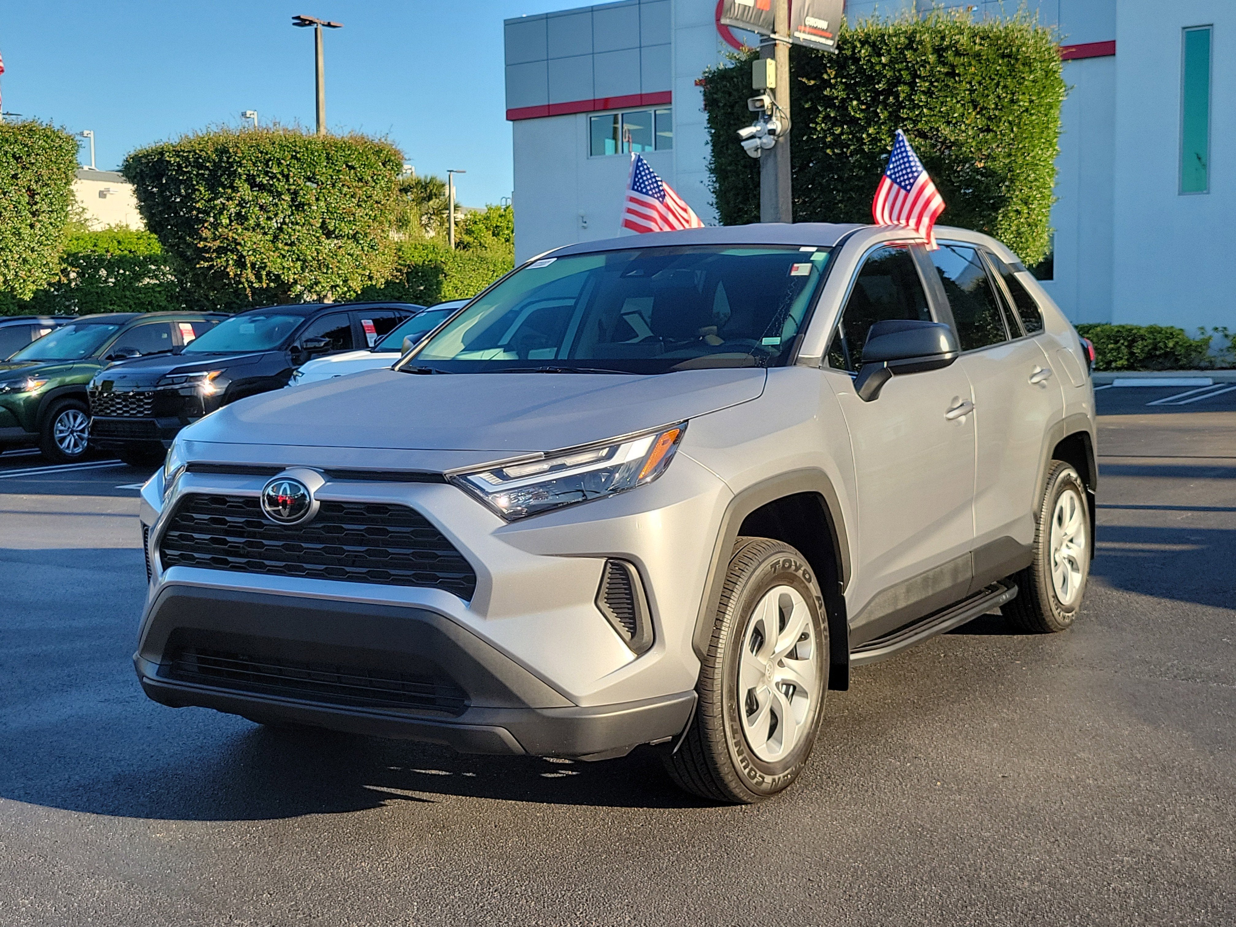 2024 Toyota RAV4 LE