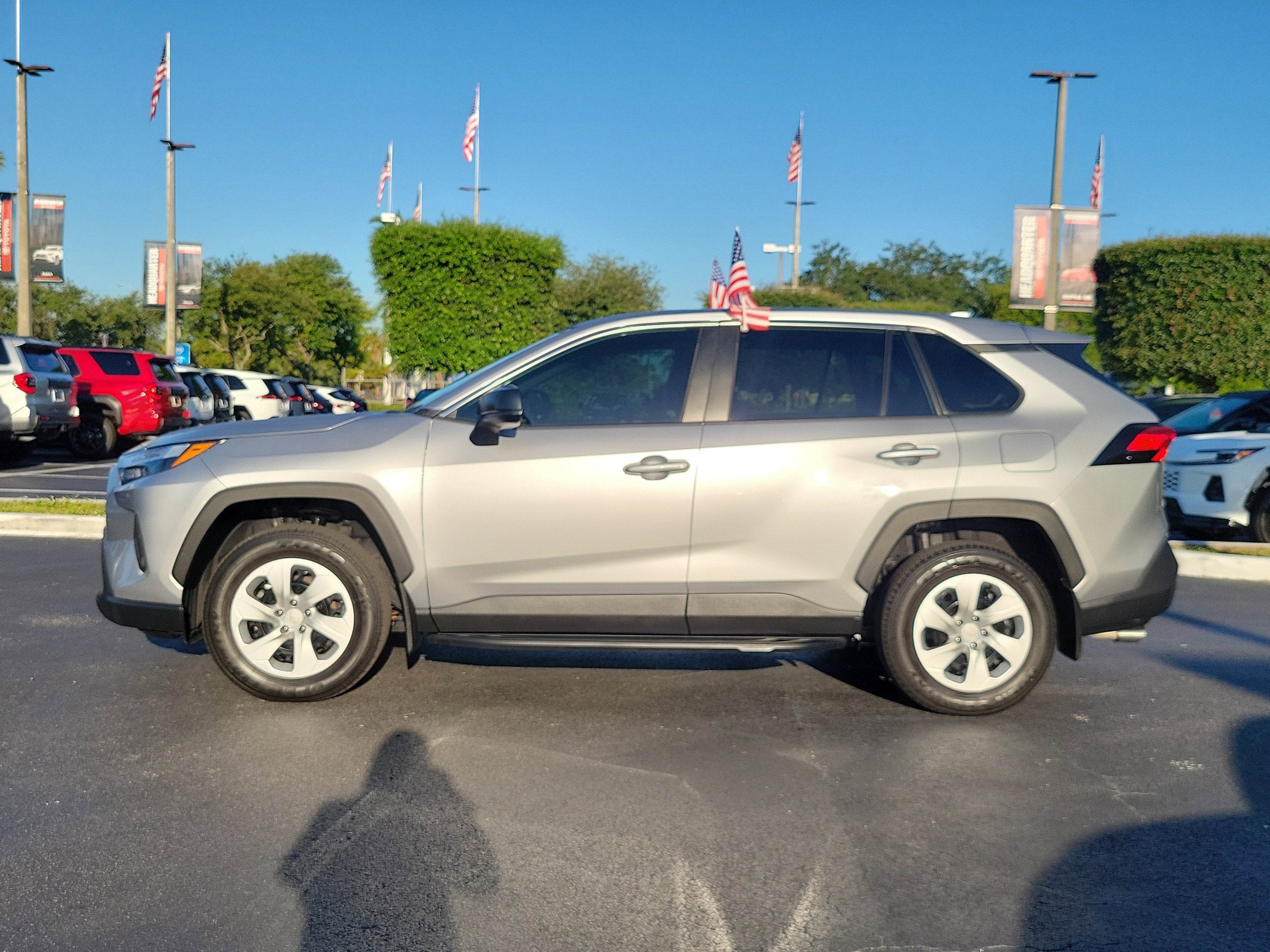 2024 Toyota RAV4 LE