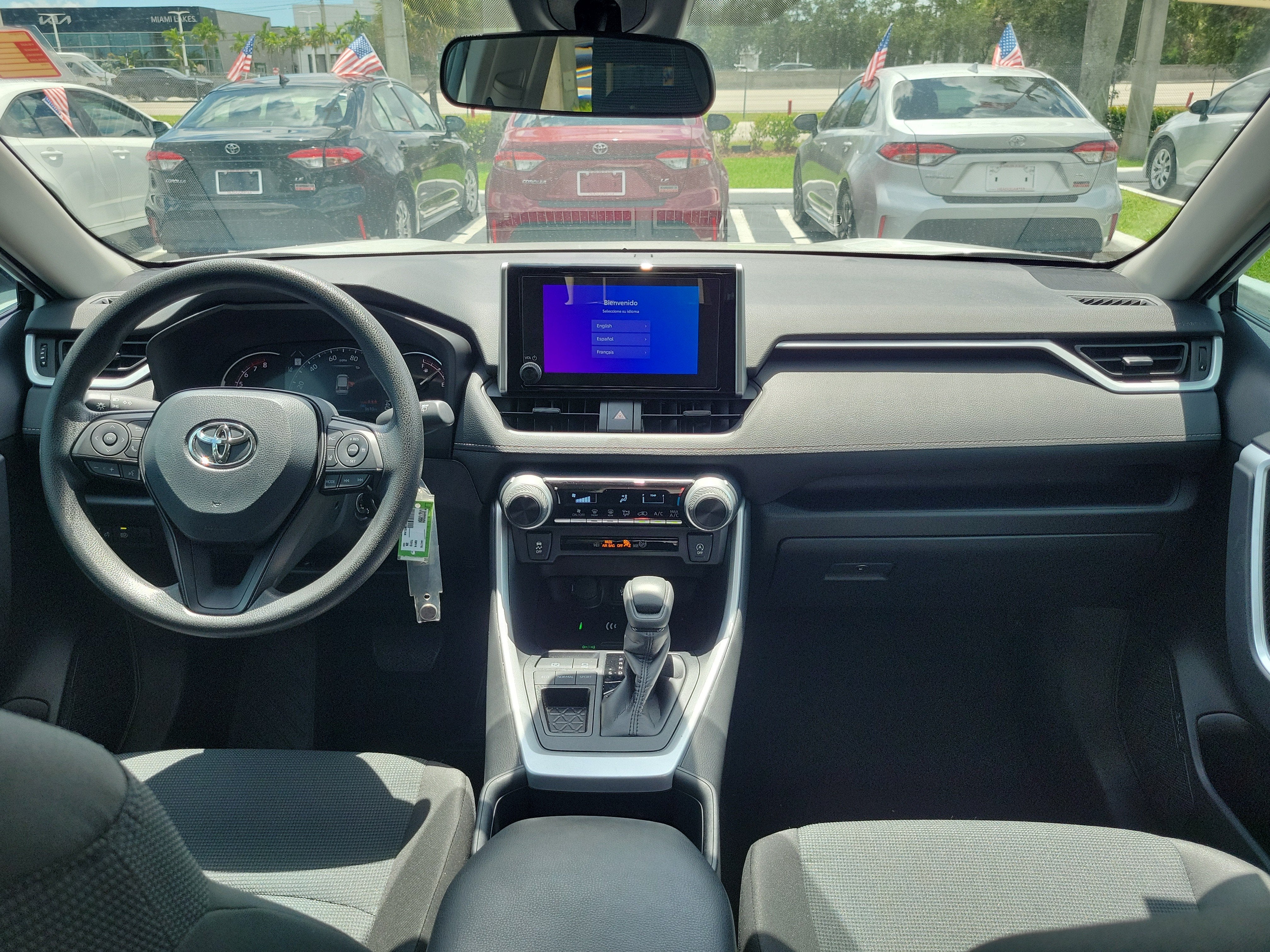 2025 Toyota RAV4 LE