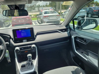 2025 Toyota RAV4 LE