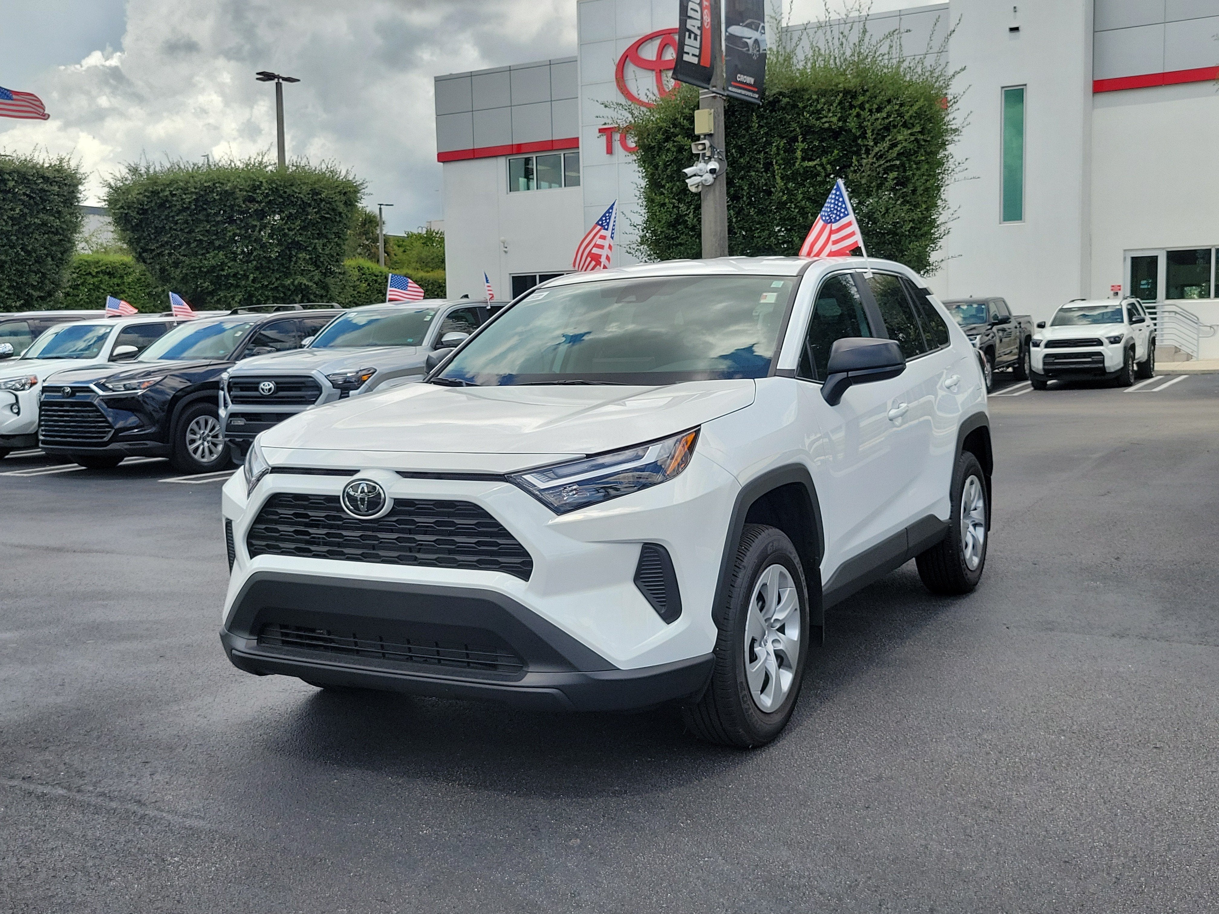 2025 Toyota RAV4 LE