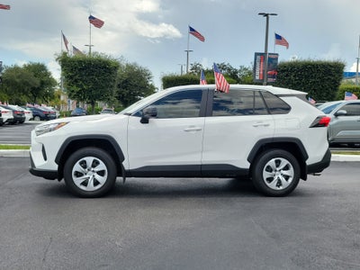 2025 Toyota RAV4 LE