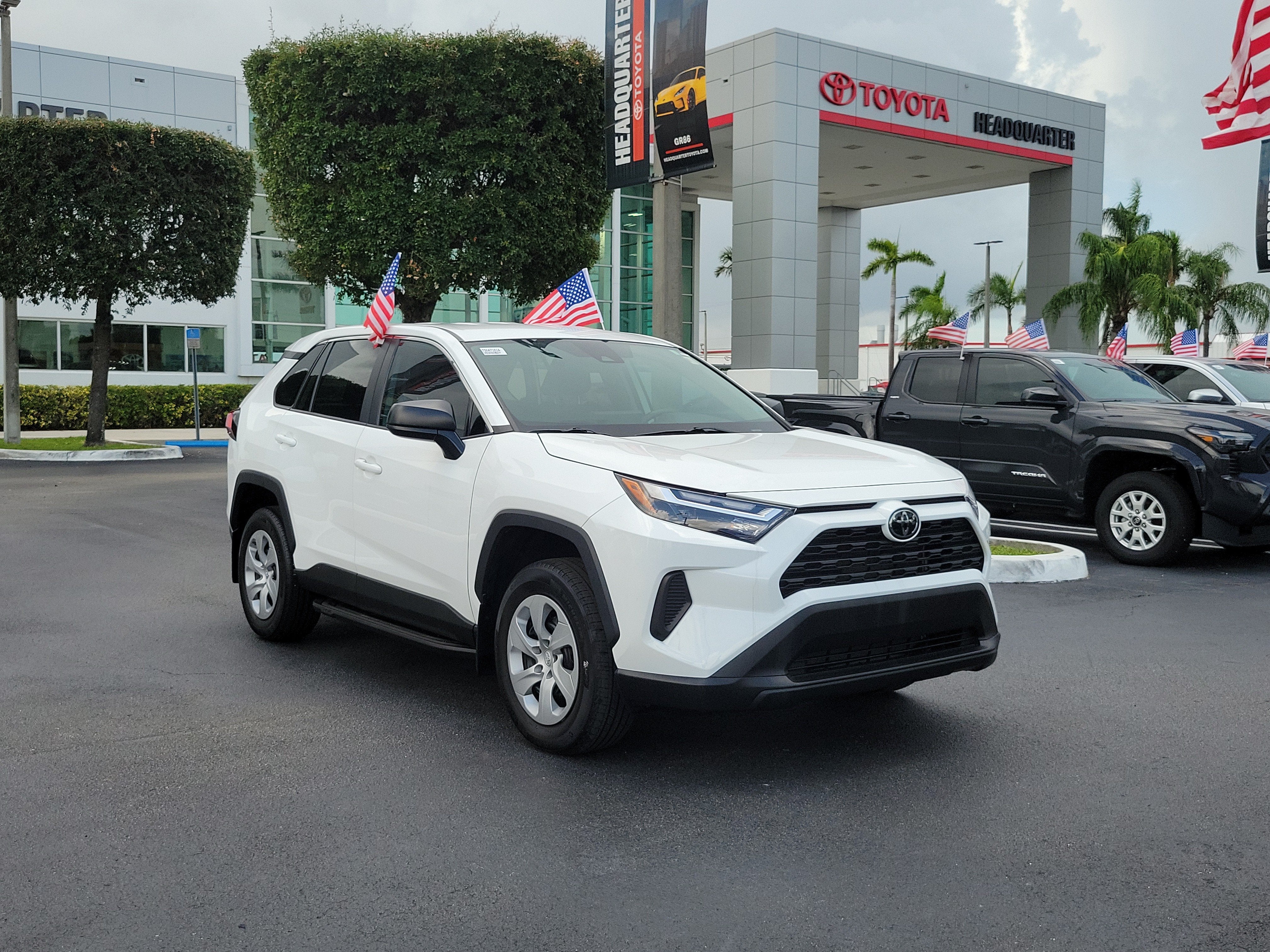 2024 Toyota RAV4 LE