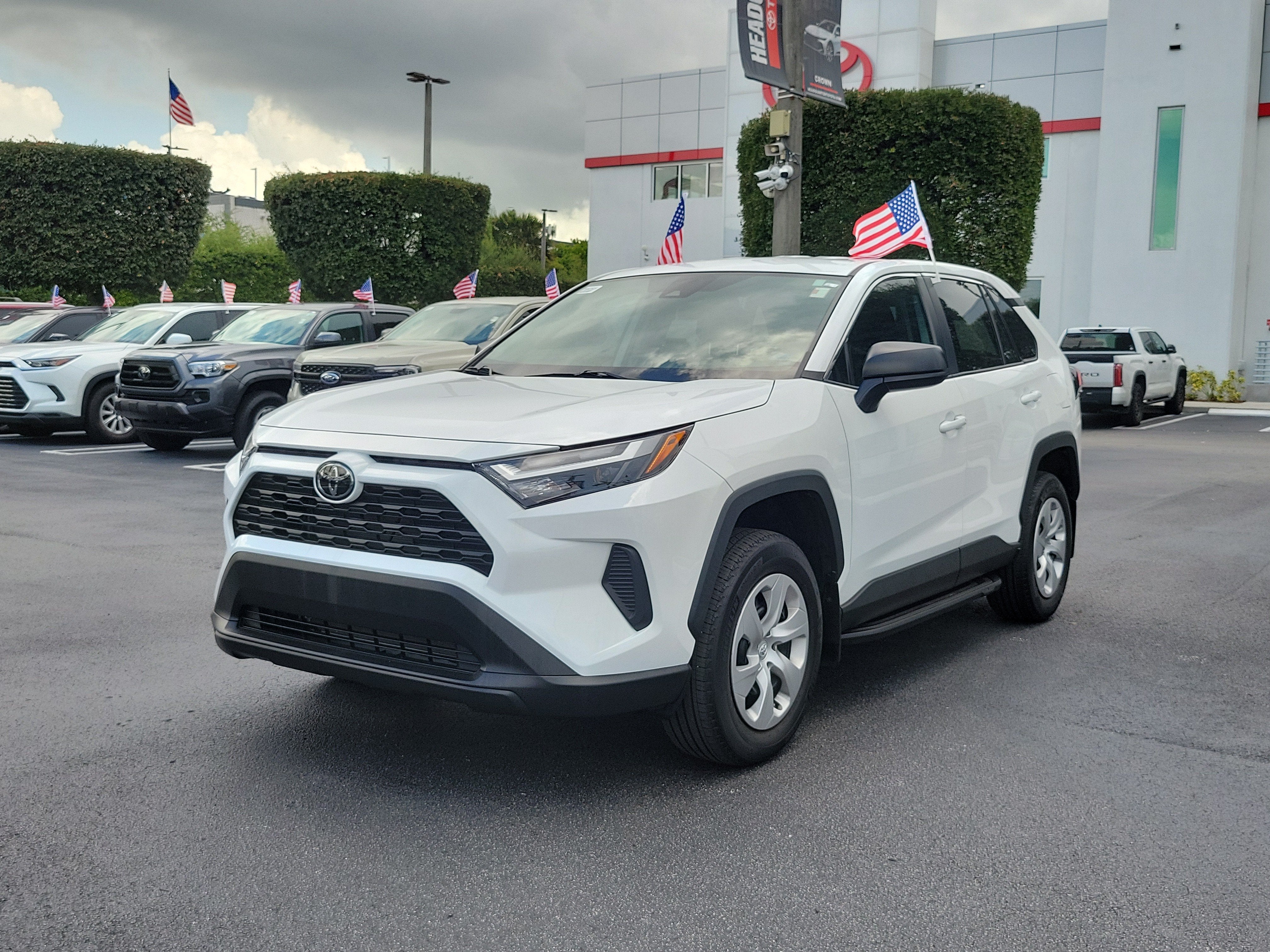 2024 Toyota RAV4 LE