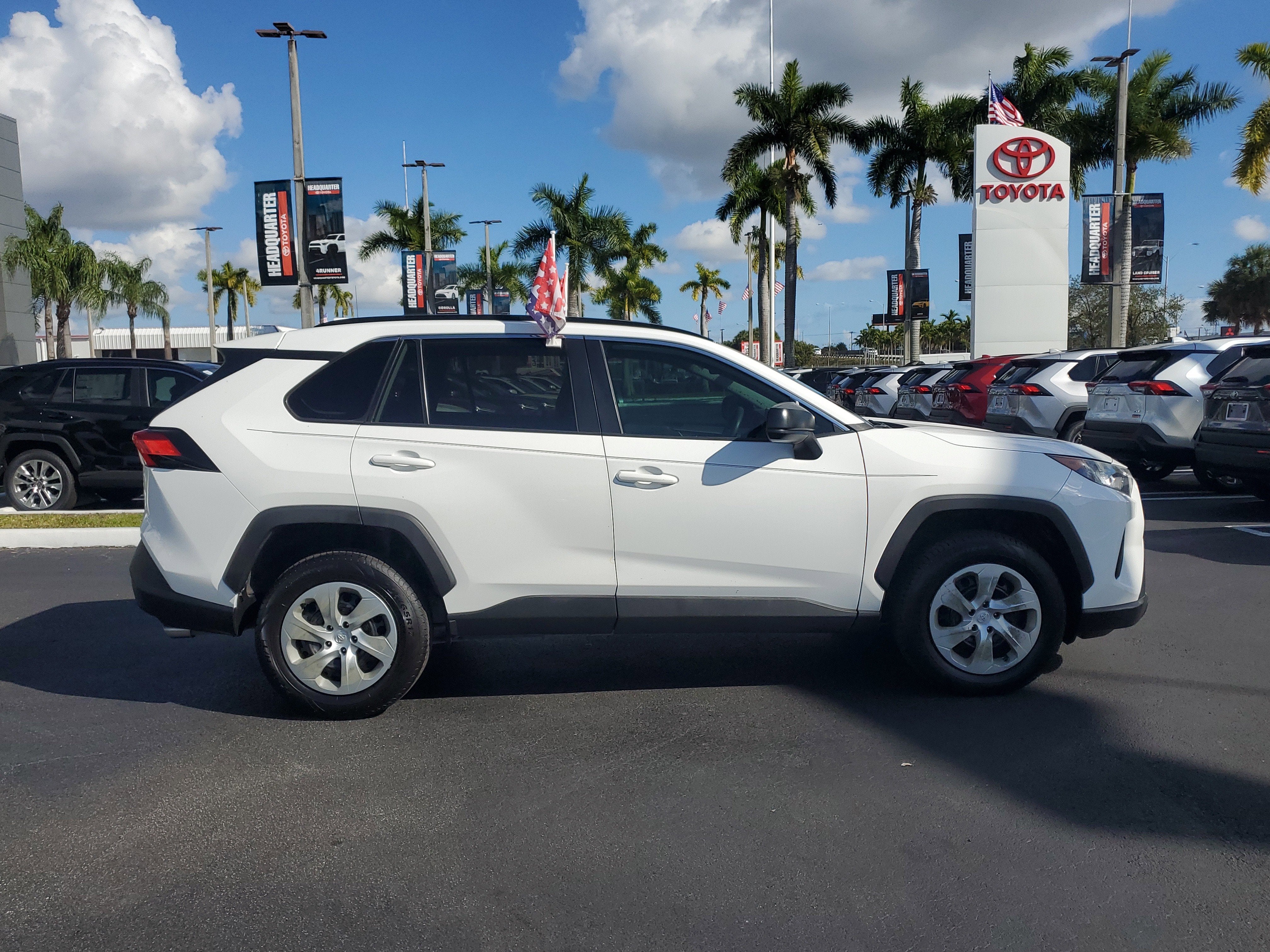 2019 Toyota RAV4 LE