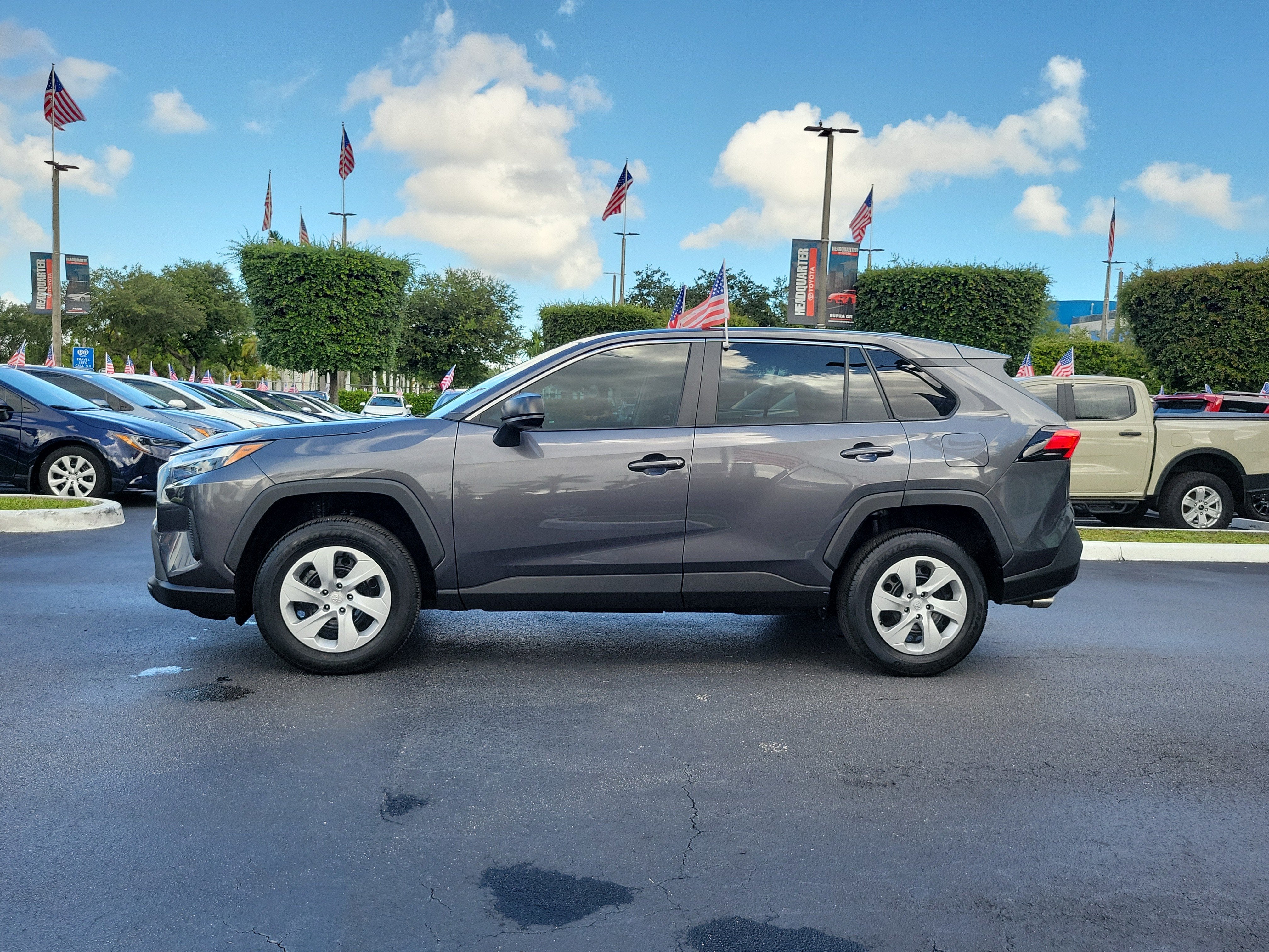 2024 Toyota RAV4 LE